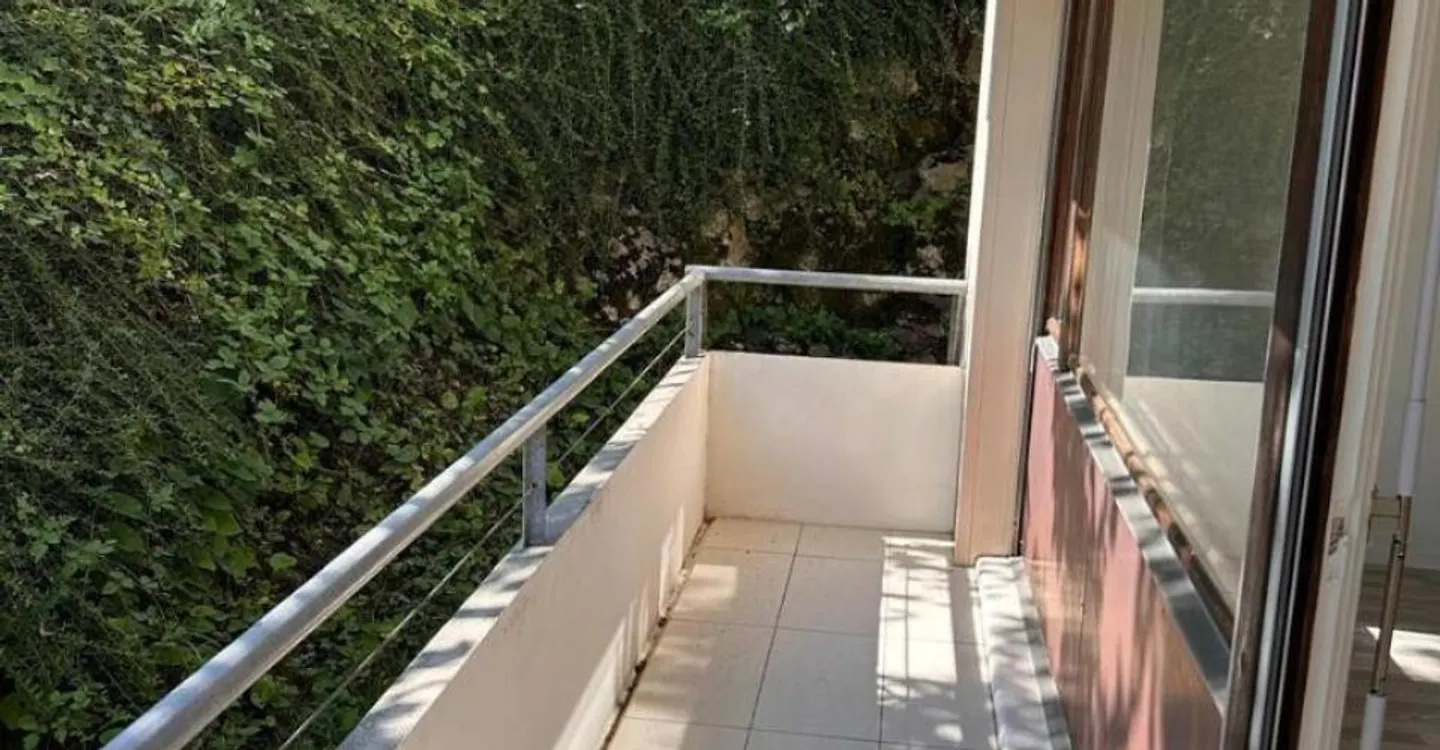 Appartement rénové 3.5 pièces - Photo 3 sur 13