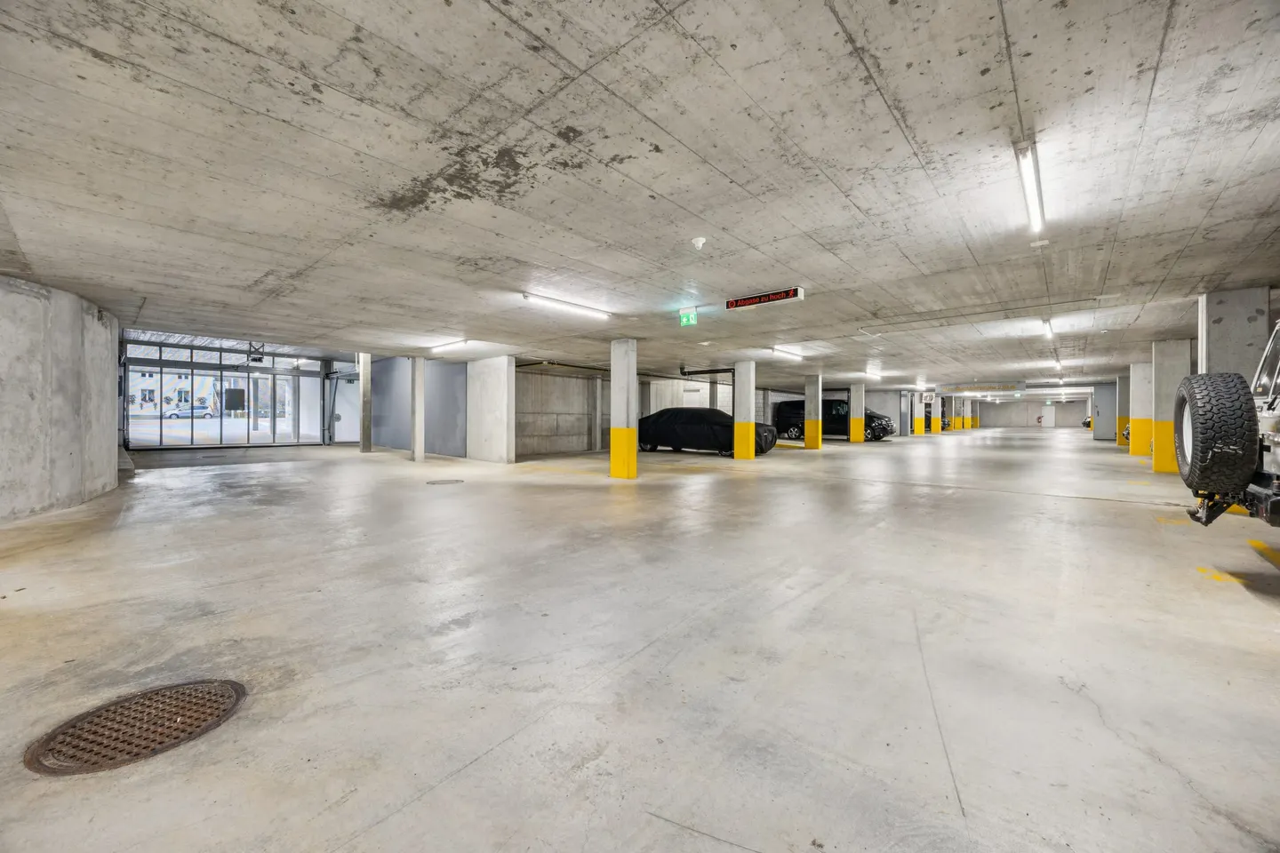 4.5-room penthouse apartment with large roof terrace! - Photo 12 of 13
