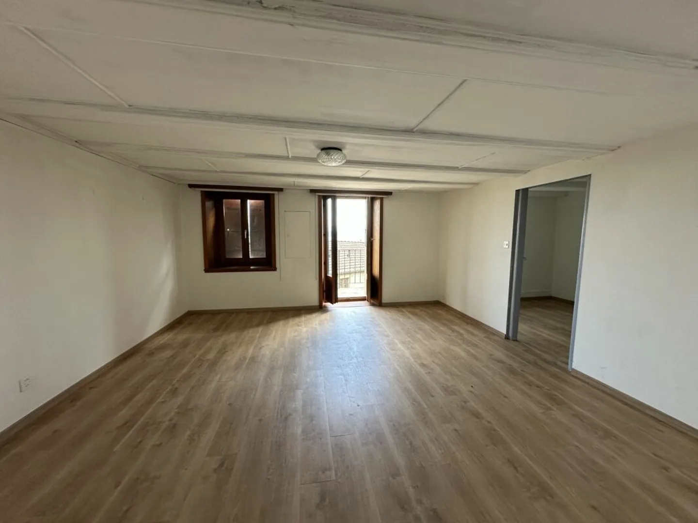 Maison villageoise avec projet de 3 logements - Dorfhaus mit Projekt für 3 Wohnungen - Photo 8 sur 16