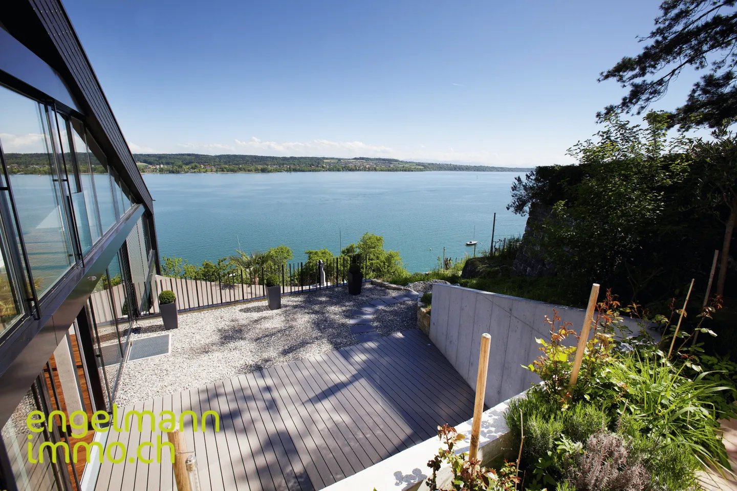 3.5 Room Apartment with Lake View - Photo 1 of 13