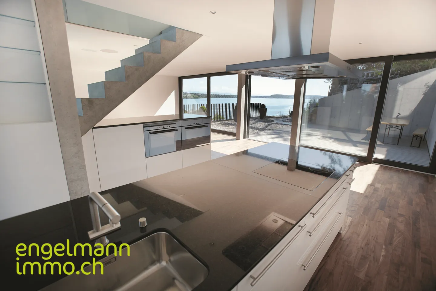 3.5 Room Apartment with Lake View - Photo 4 of 13