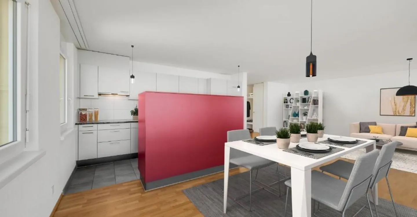 Spacious apartment with sunny patio - Photo 3 of 10