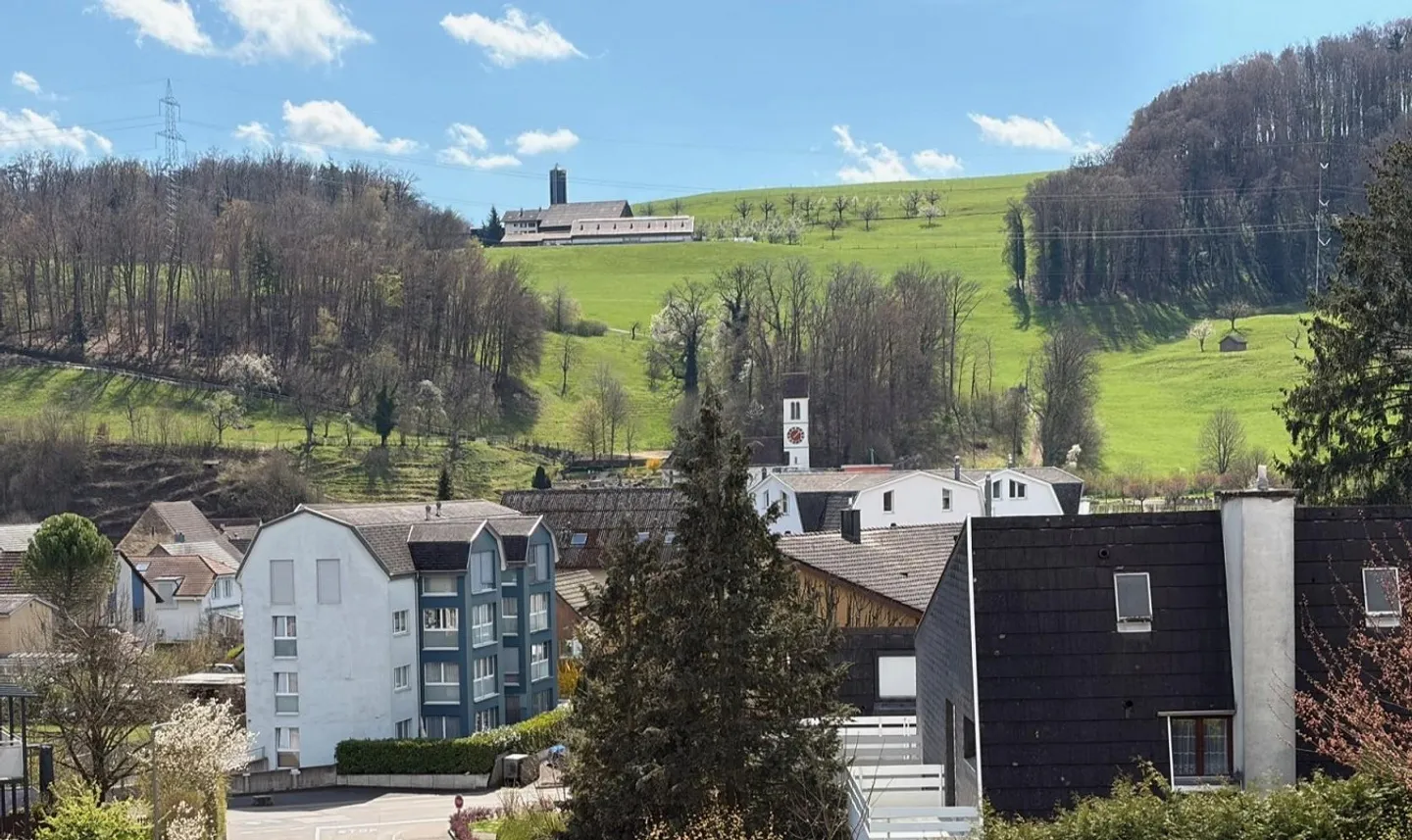 Maison individuelle avec double garage - Photo 2 sur 12