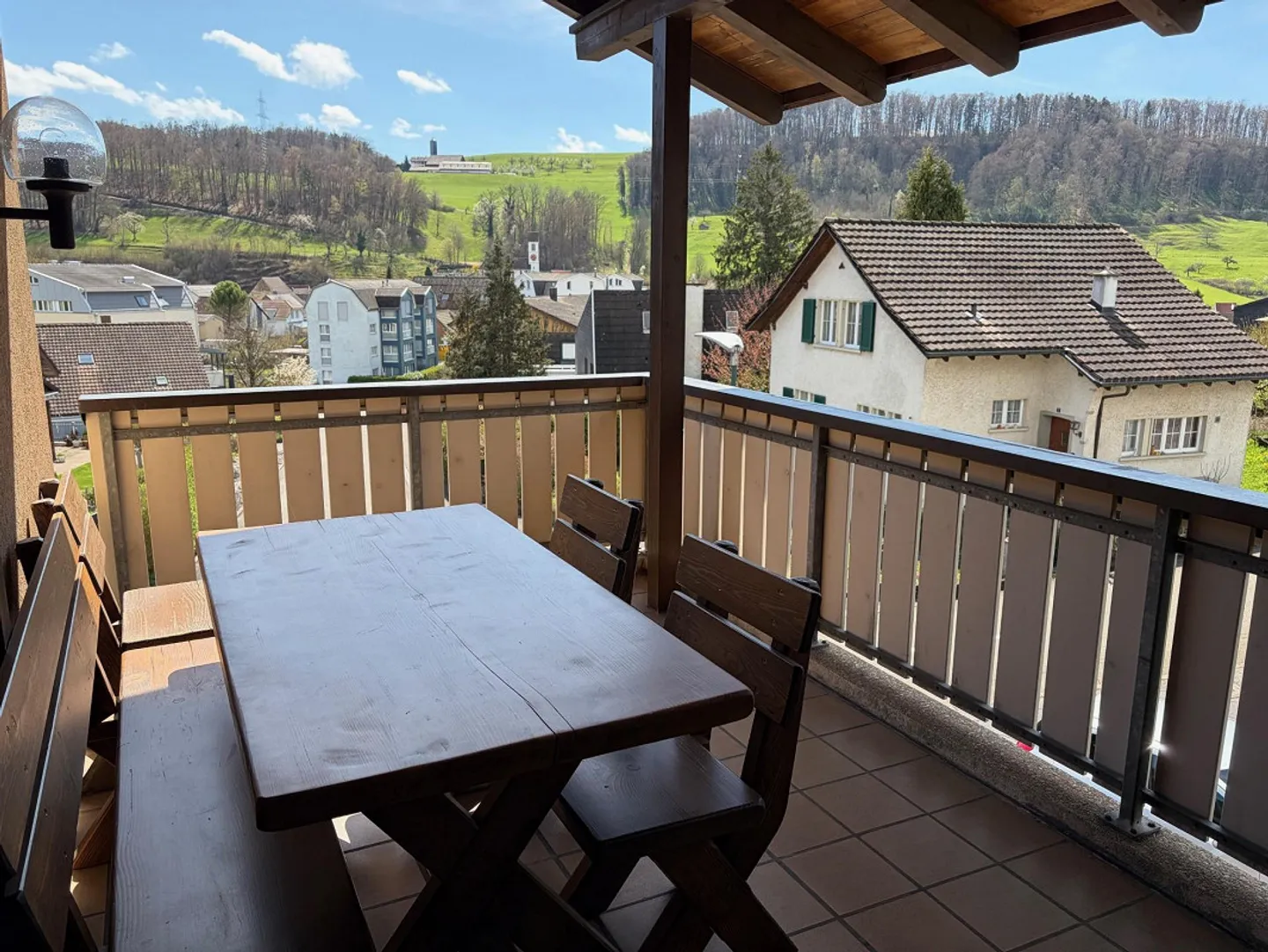 Maison individuelle avec double garage - Photo 3 sur 12