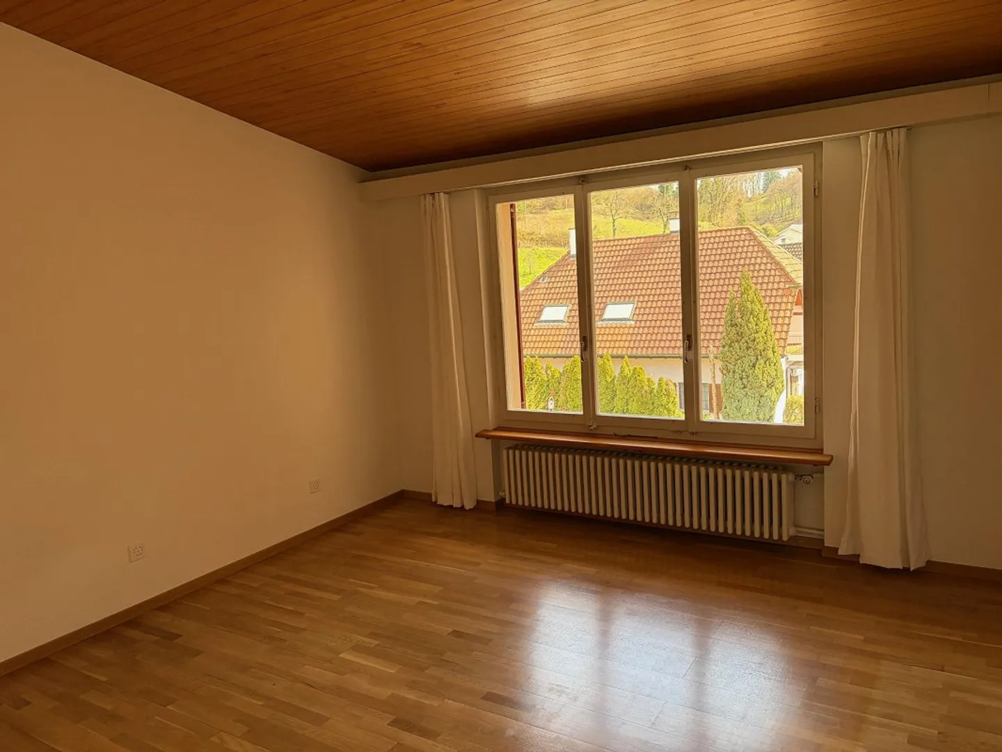 Maison individuelle avec double garage - Photo 8 sur 12