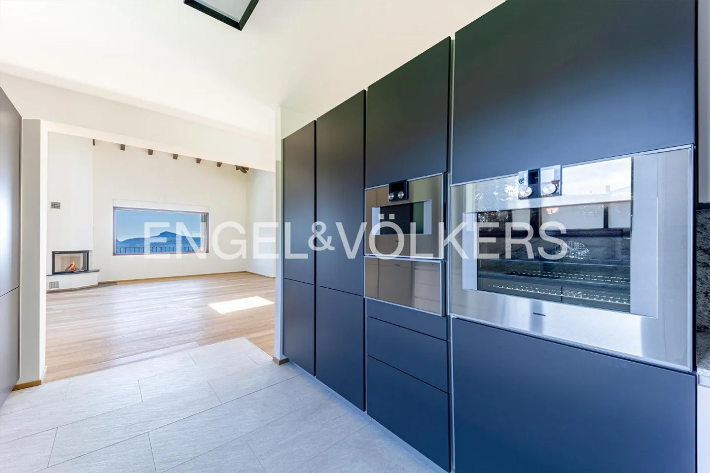 Villa rénovée avec de magnifiques espaces extérieurs - Photo 7 sur 13