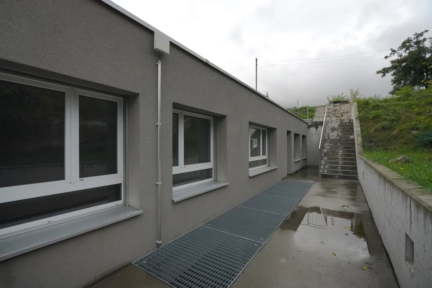 BUREAUX SPACIEUX À SIERRE - Photo 3 sur 13