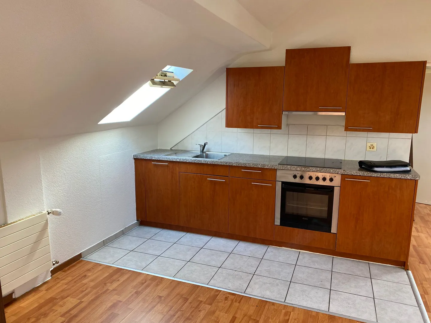 Charmante Dachwohnung in Schaffhausen - Foto 7 von 8