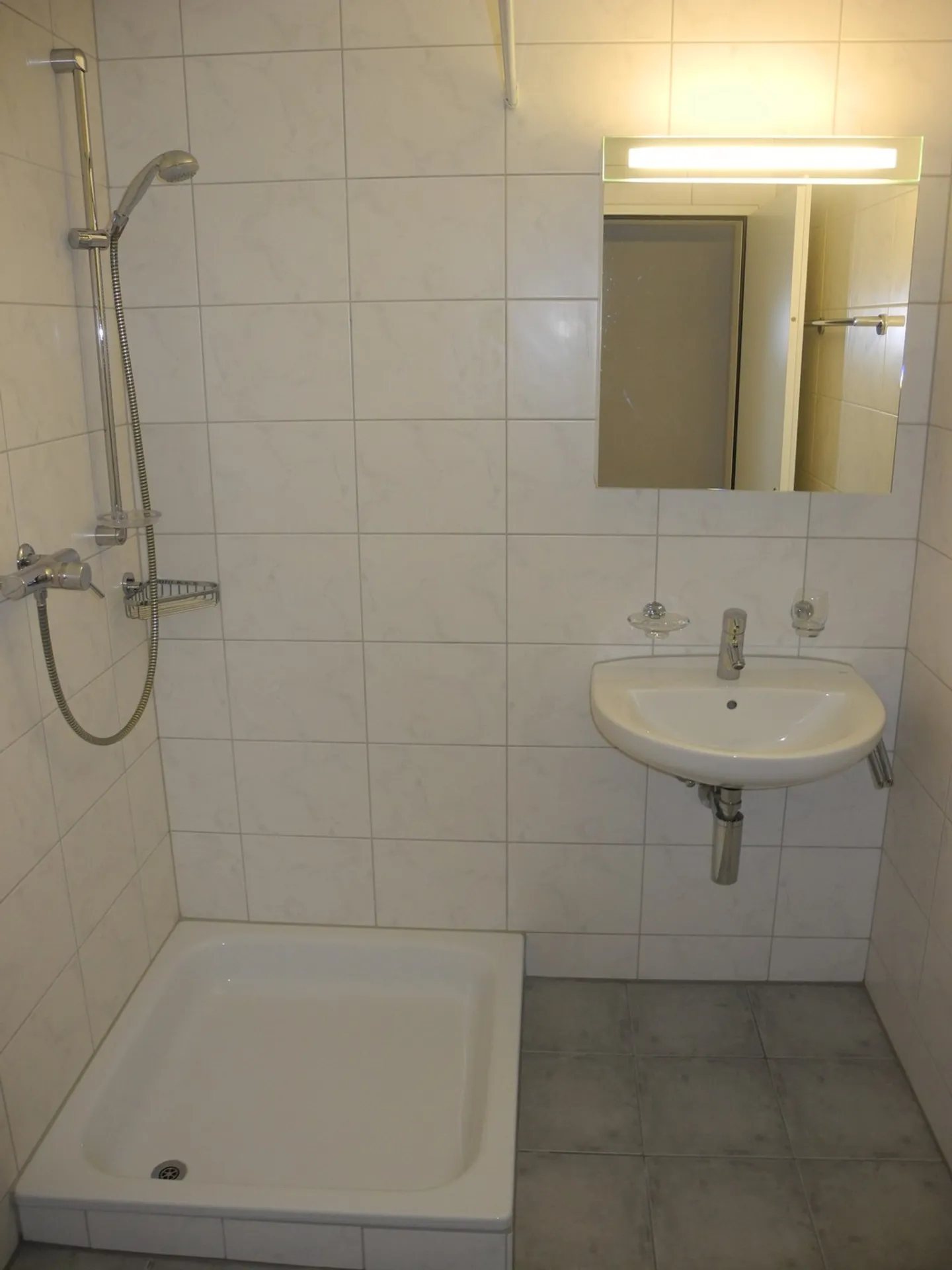 Appartement moderne et lumineux dans un environnement familial - Photo 7 sur 8