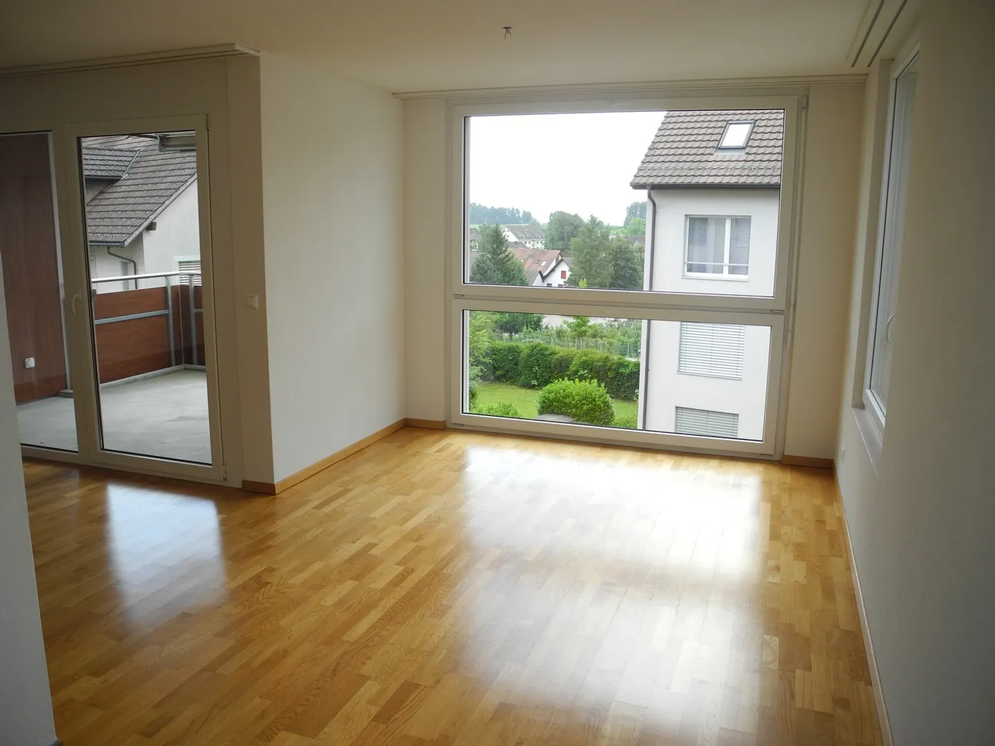 Appartement moderne et lumineux dans un environnement familial - Photo 3 sur 8