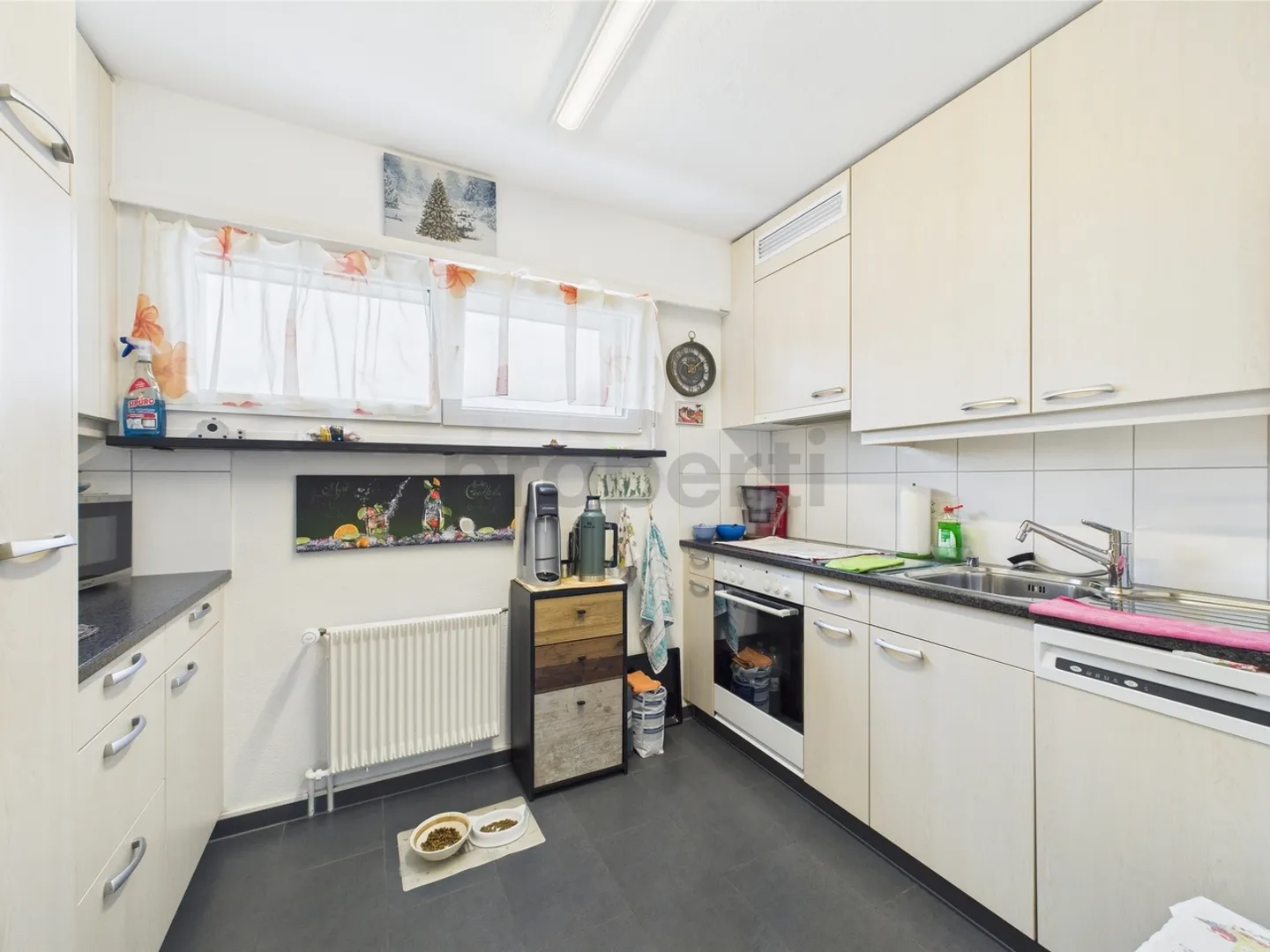 Living with a View - 3.5-Room Penthouse Apartment in Grenchen, Canton SO - Photo 4 of 11