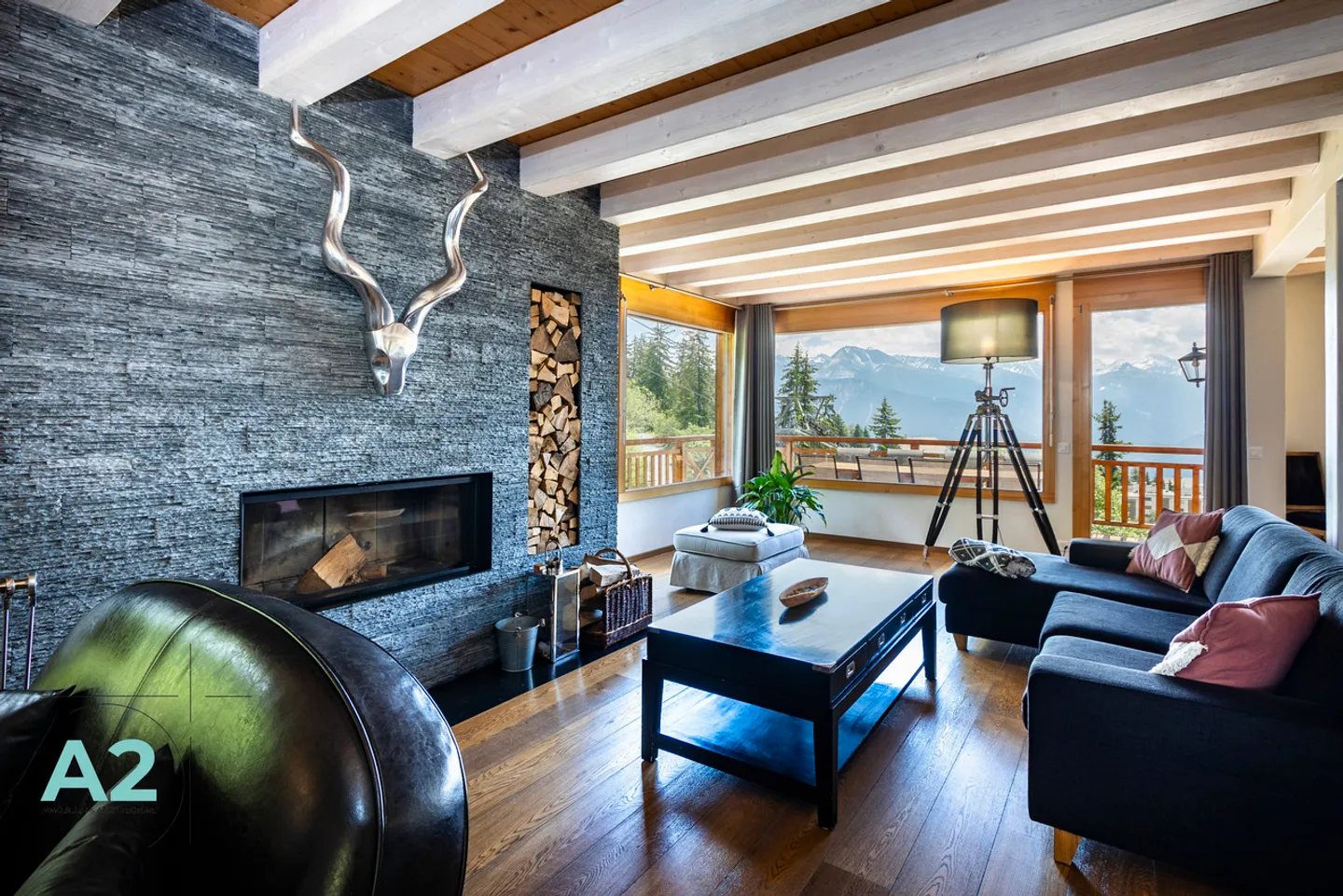 LUXUSCHALET ZU VERMIETEN AM FUSS DER PISTEN - Foto 2 von 24