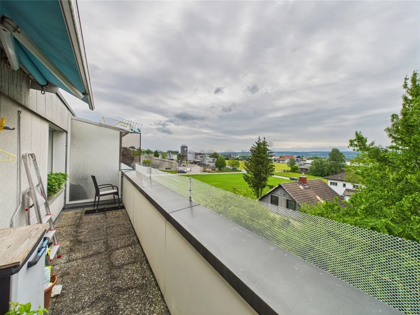 Living with a View - 3.5-Room Penthouse Apartment in Grenchen, Canton SO - Photo 10 of 11