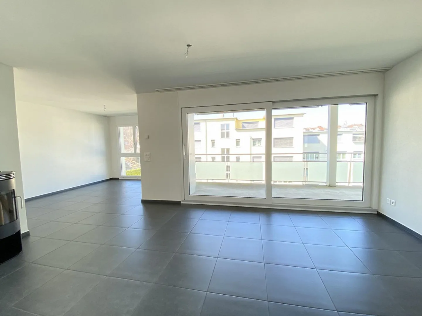 Attractive 3.5 Room Condominium - Photo 2 of 13