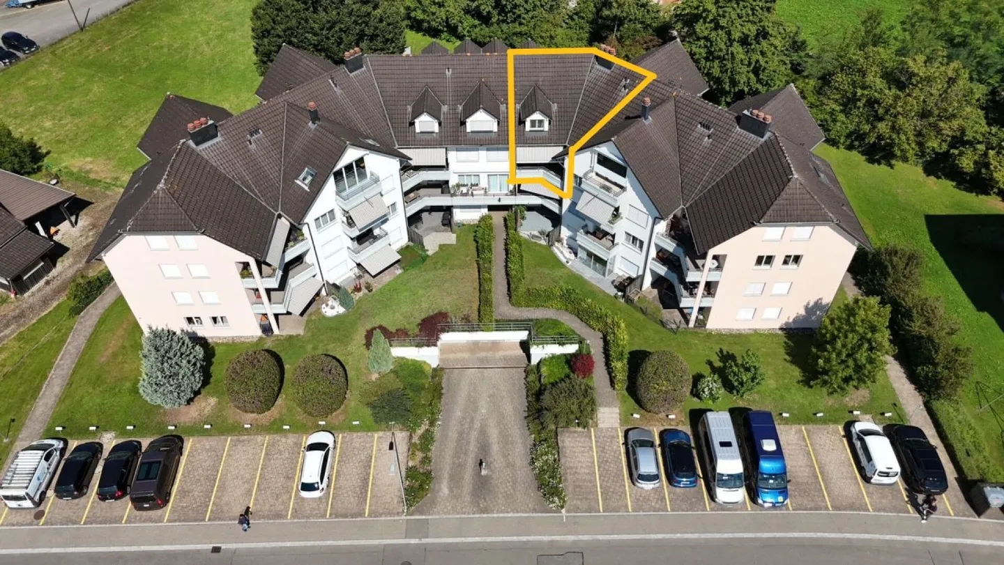 Appartamento duplex di 6,5 stanze nel verde - Foto 1 di 16