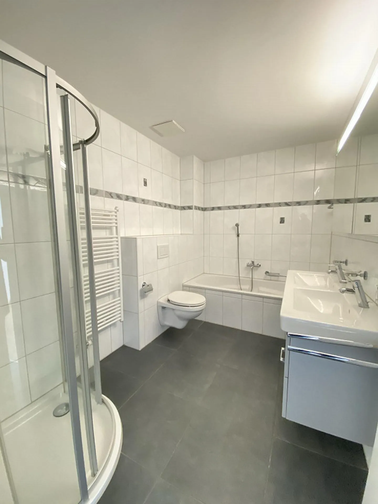 Attractive 3.5 Room Condominium - Photo 6 of 13