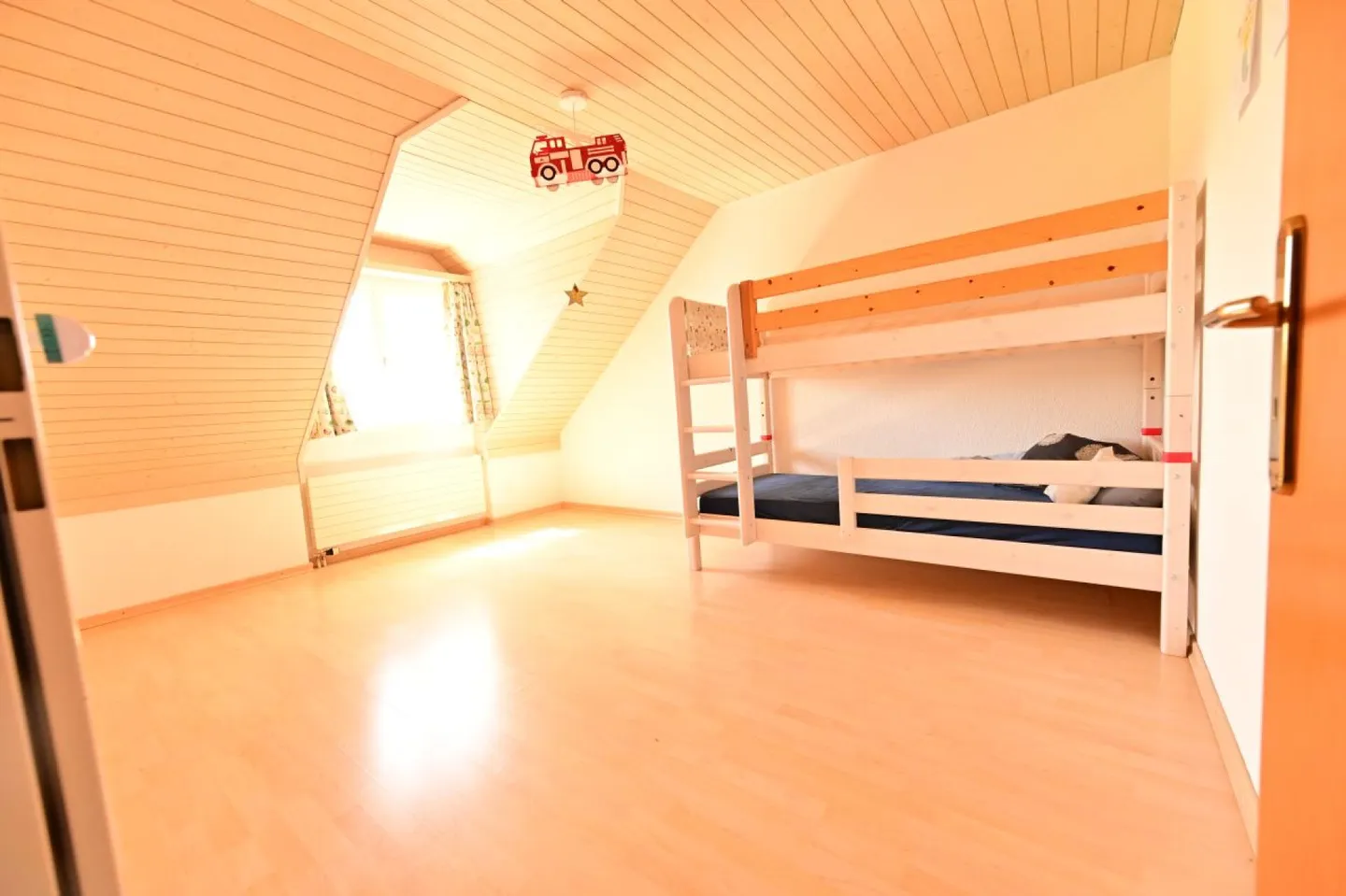 Appartamento duplex di 6,5 stanze nel verde - Foto 12 di 16