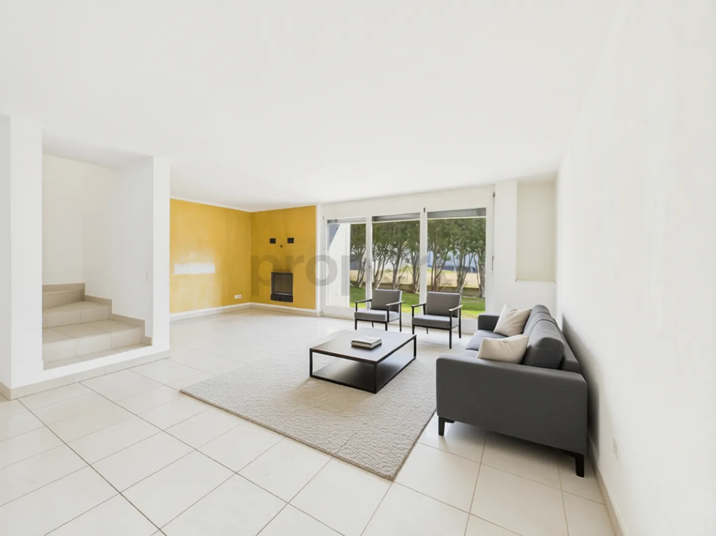 We are selling a beautiful, spacious house in Brione sopra Minusio with pool and garden. (No lake view) - Photo 2 of 11