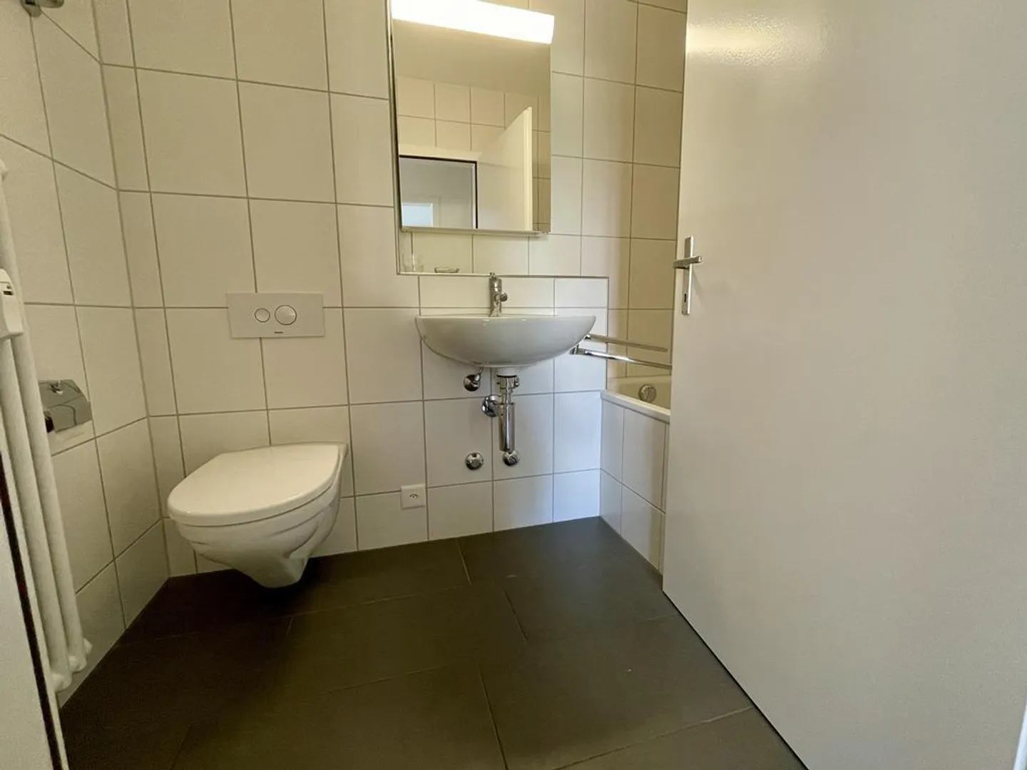 Besichtigung: 26 + 28. August 2026 zwischen 11:00 - 11:30 Uhr - Photo 3 sur 8