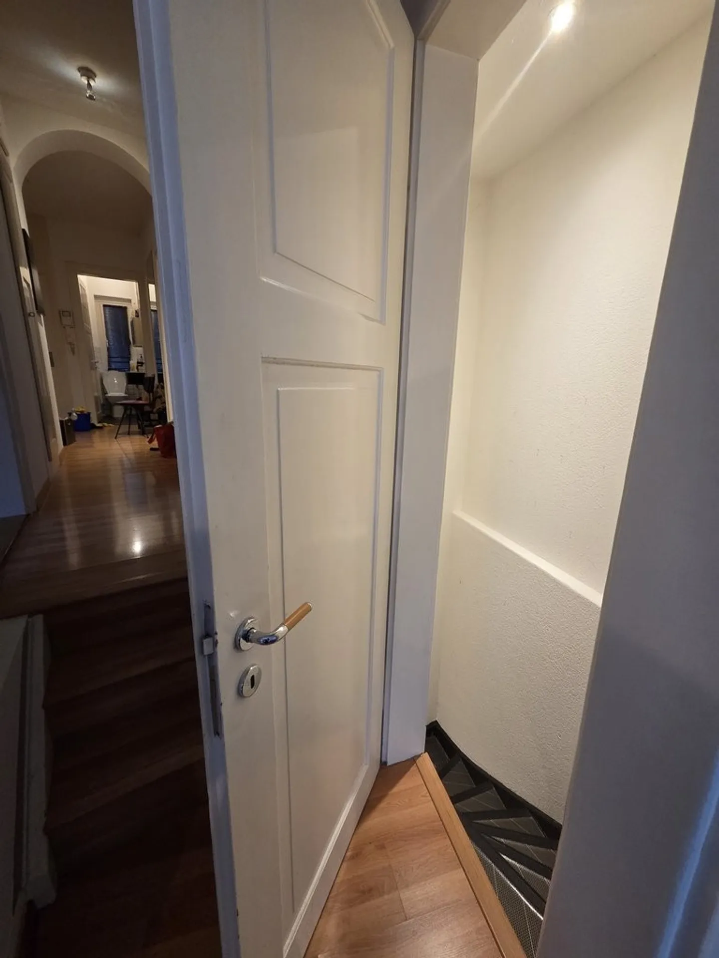 Appartement spacieux de 3,5 pièces dans un emplacement recherché dans le quartier 6 - Photo 8 sur 12