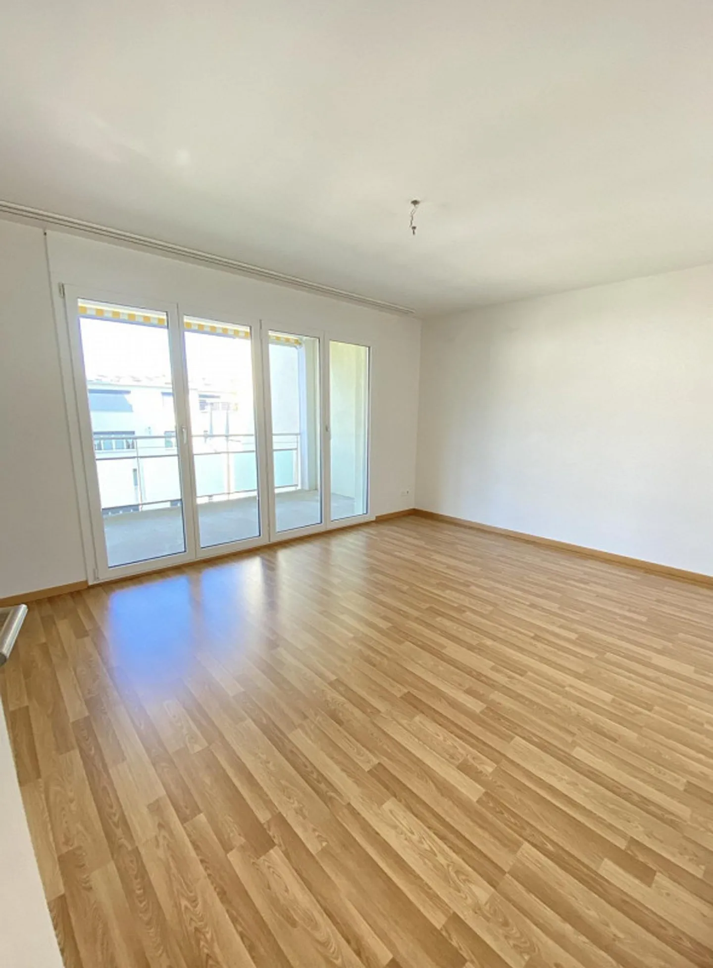 Attractive 3.5 Room Condominium - Photo 8 of 13