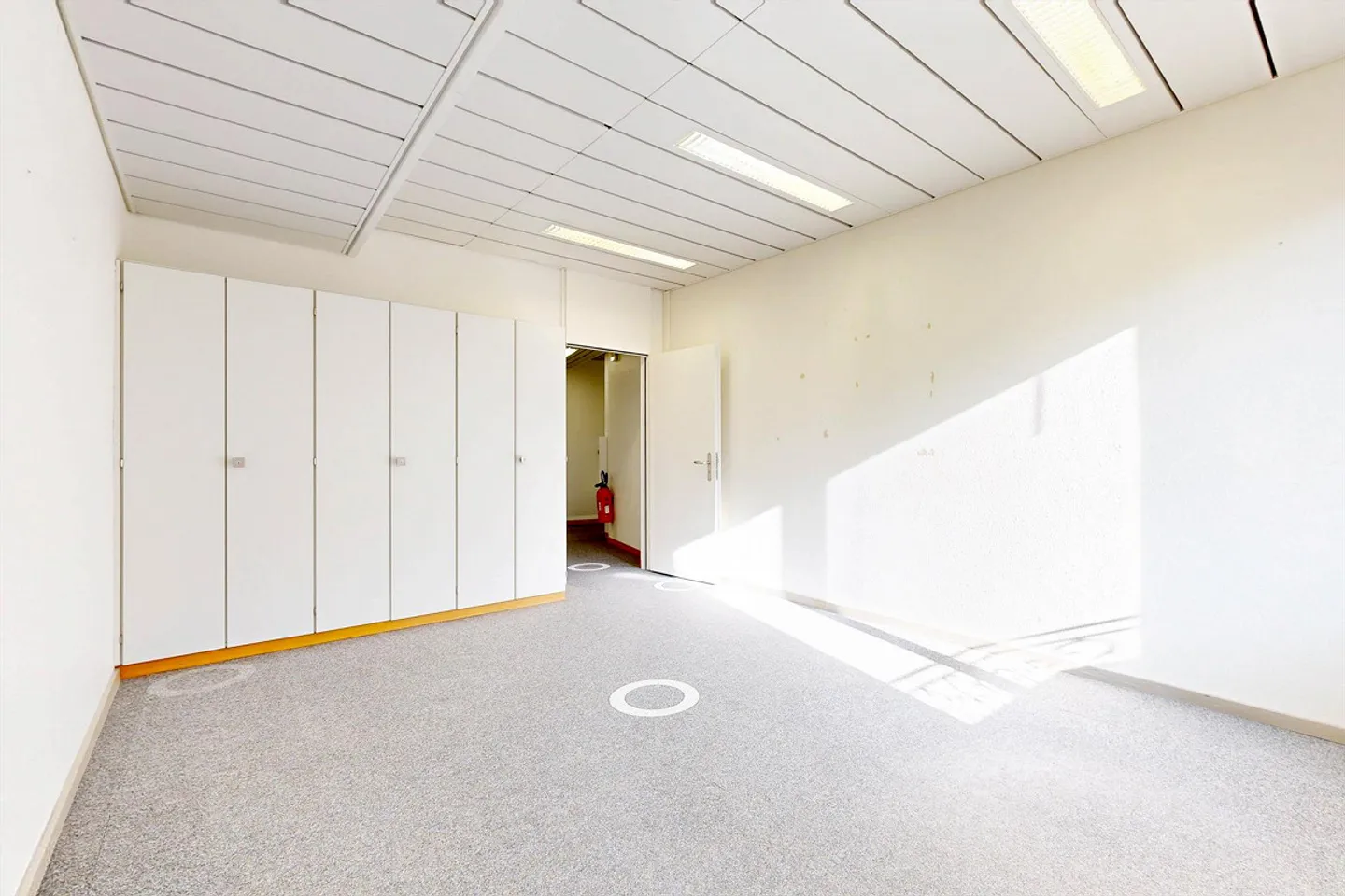 Suchen Sie einen Arbeitsplatz im Stadtzentrum von Neuenburg? - Foto 7 von 12