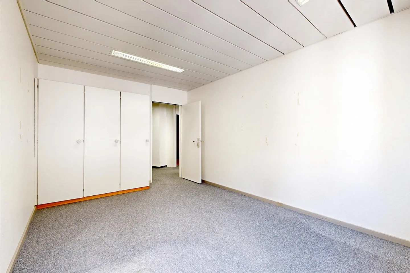 Suchen Sie einen Arbeitsplatz im Stadtzentrum von Neuenburg? - Foto 9 von 12