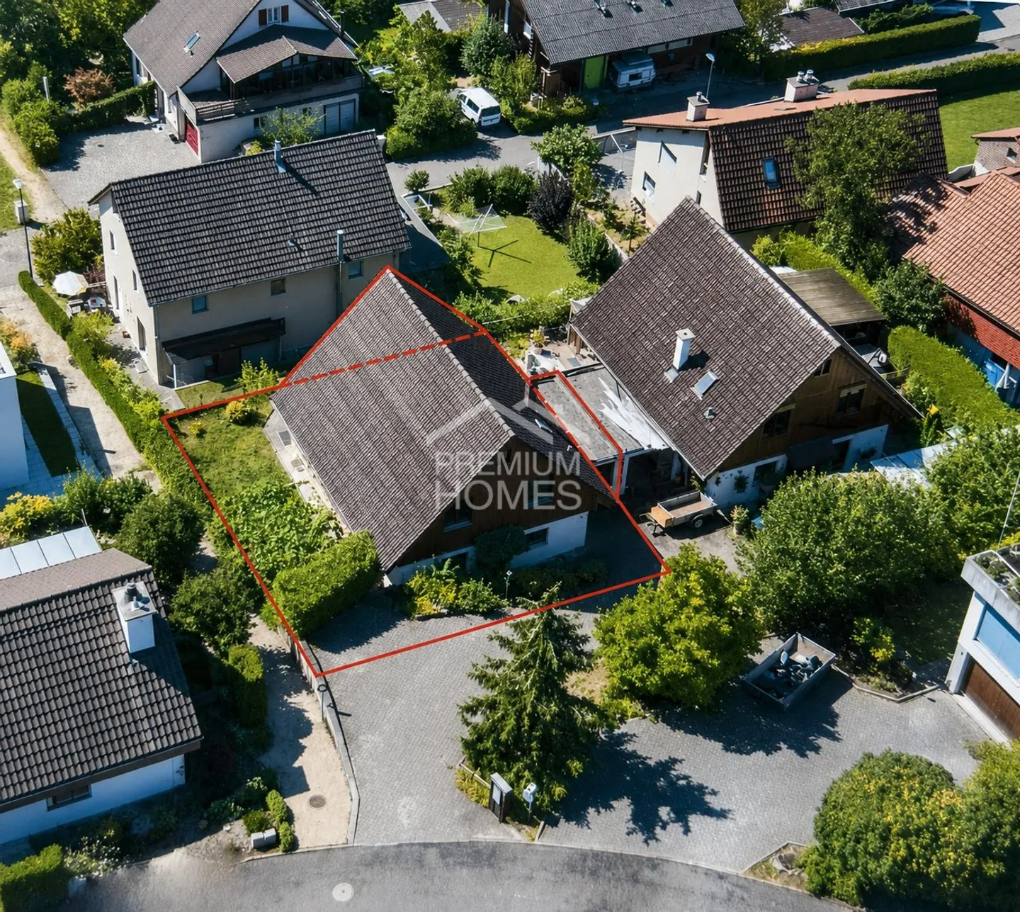 Charming Family Home with Garden - Photo 1 of 13