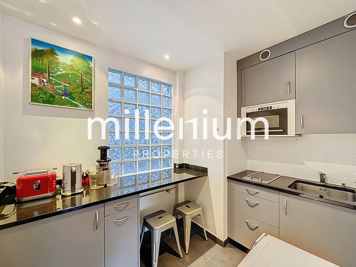 Möblierte 2-Zimmer-Wohnung im Herzen von Genf - Foto 3 von 5