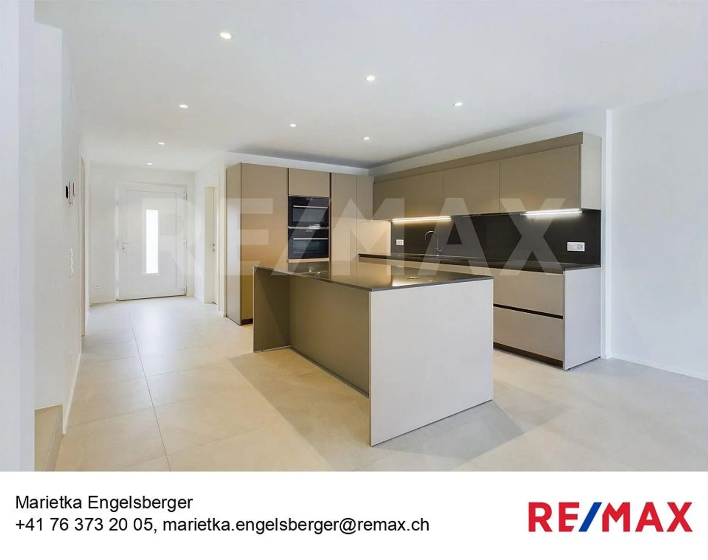 Maison mitoyenne exclusive de 5,5 pièces - Photo 1 sur 7