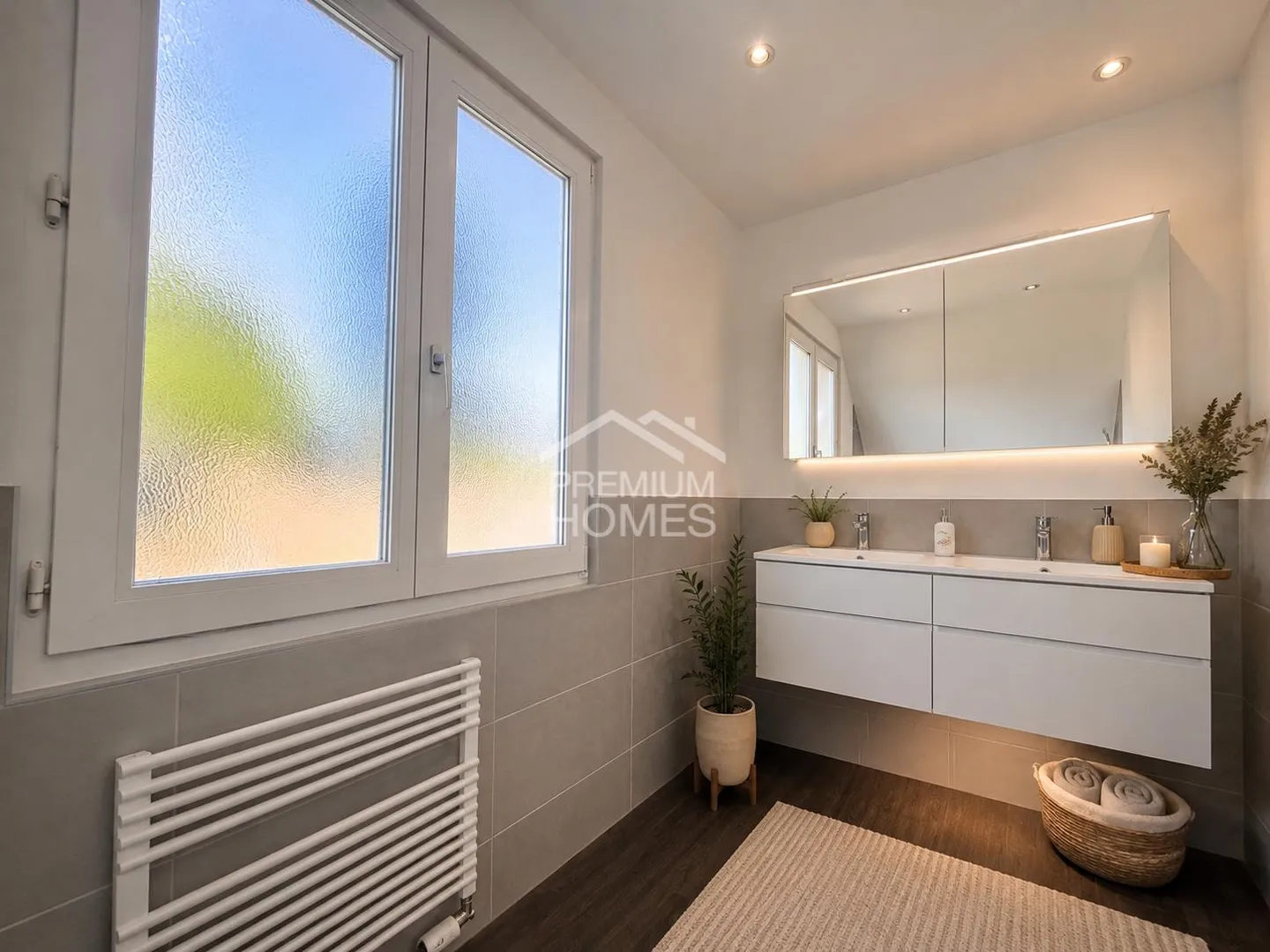 Charming Family Home with Garden - Photo 8 of 13