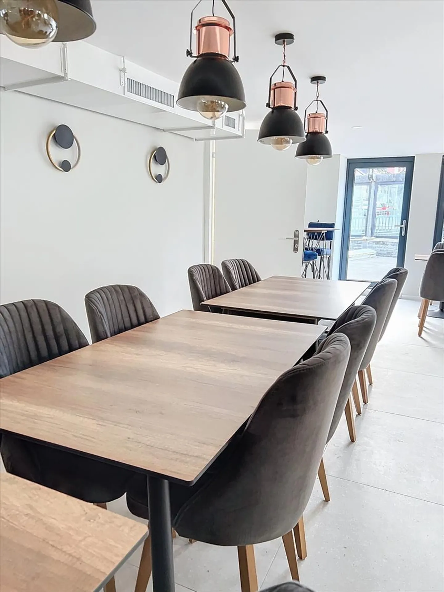 Hotel for rent - Photo 1 of 13