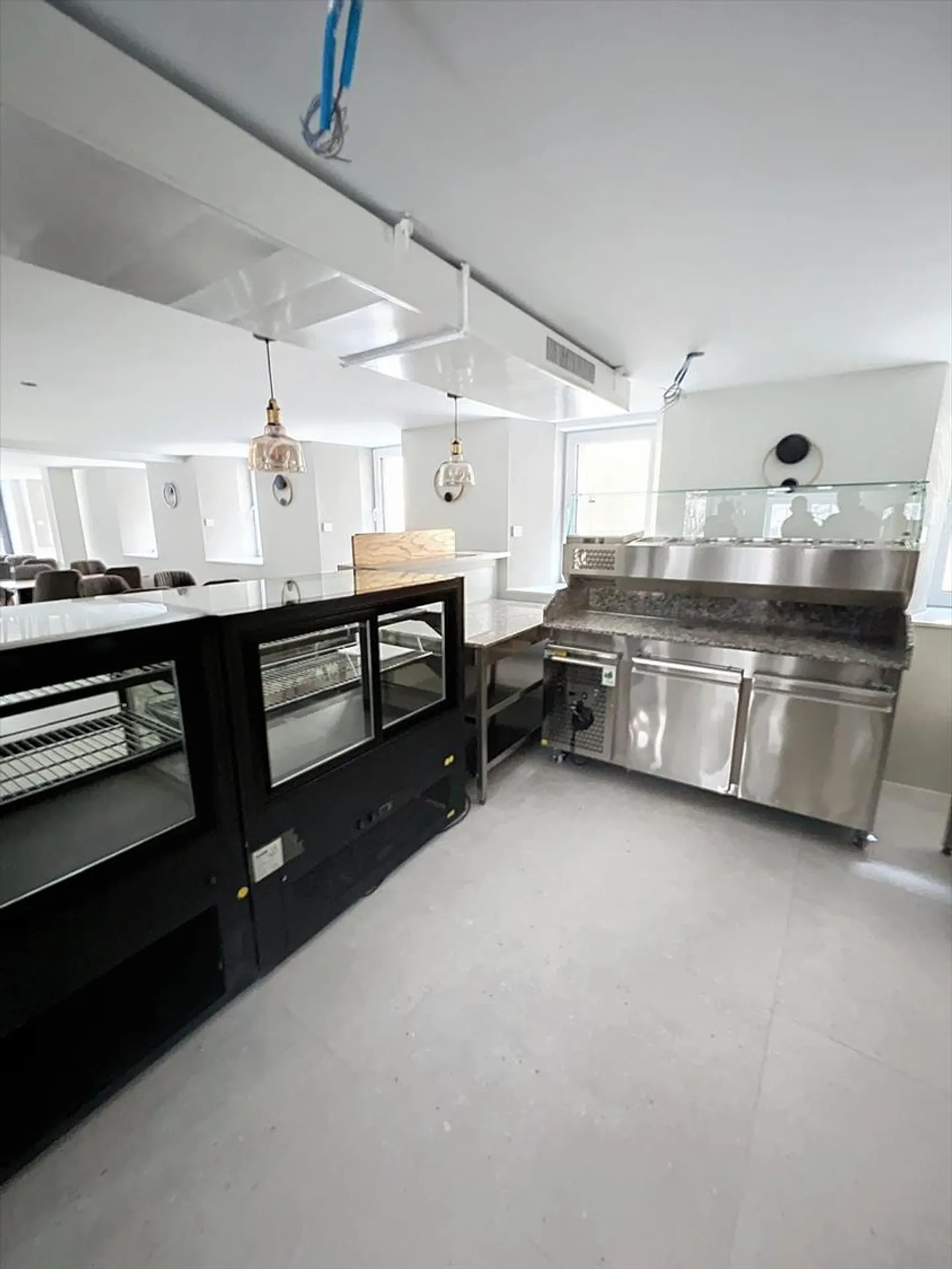 Hotel for rent - Photo 7 of 13