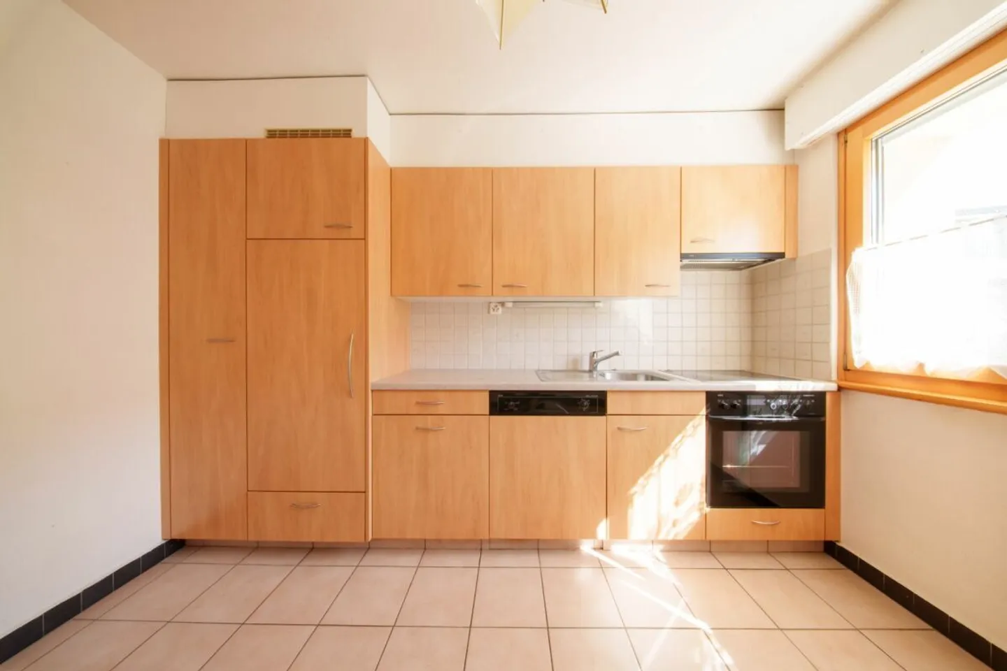 Wohnung mit 4 Zimmern und freier Sicht in Saint-Pierre-de-Clages - Foto 7 von 15