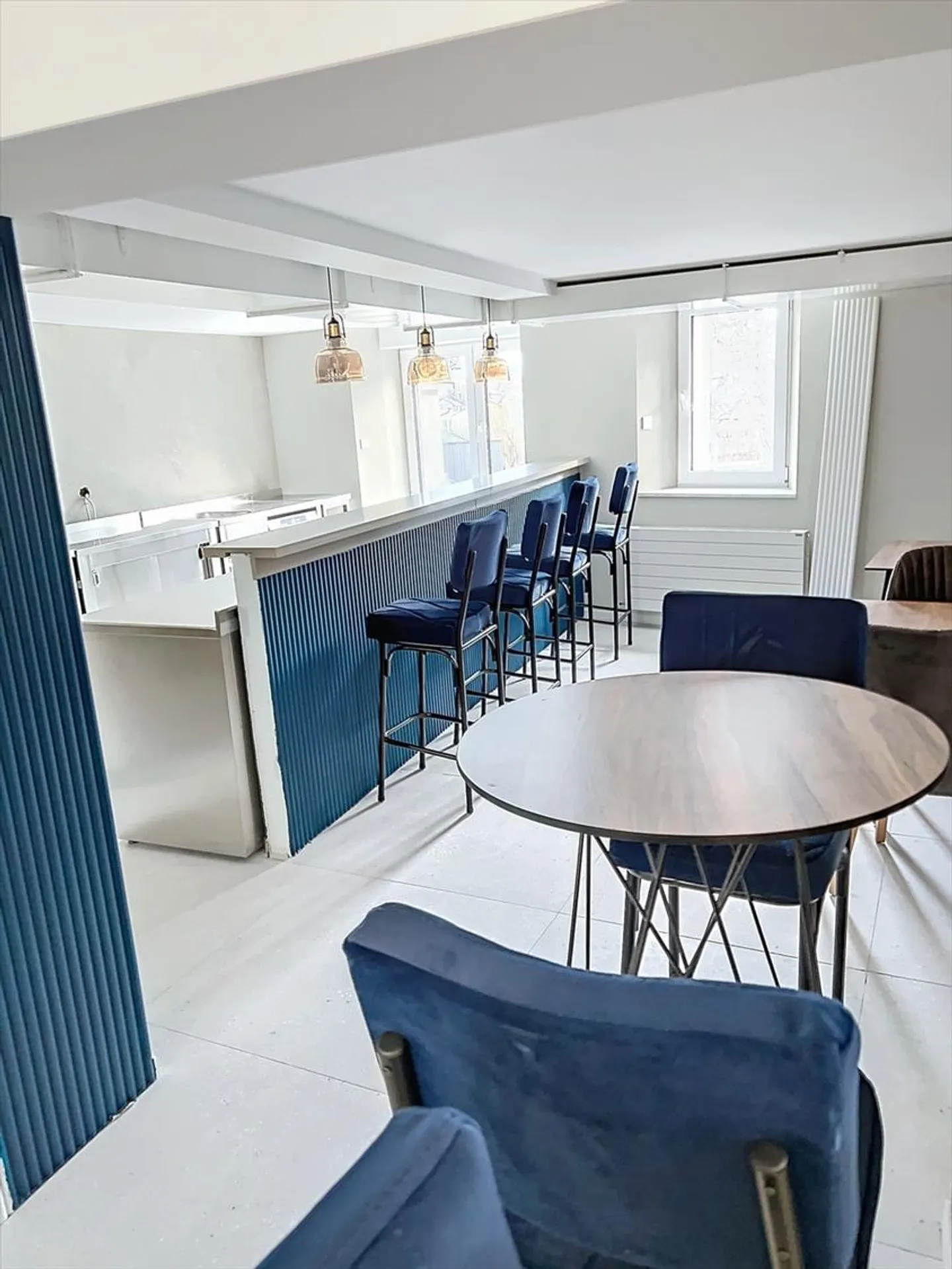 Hotel for rent - Photo 4 of 13