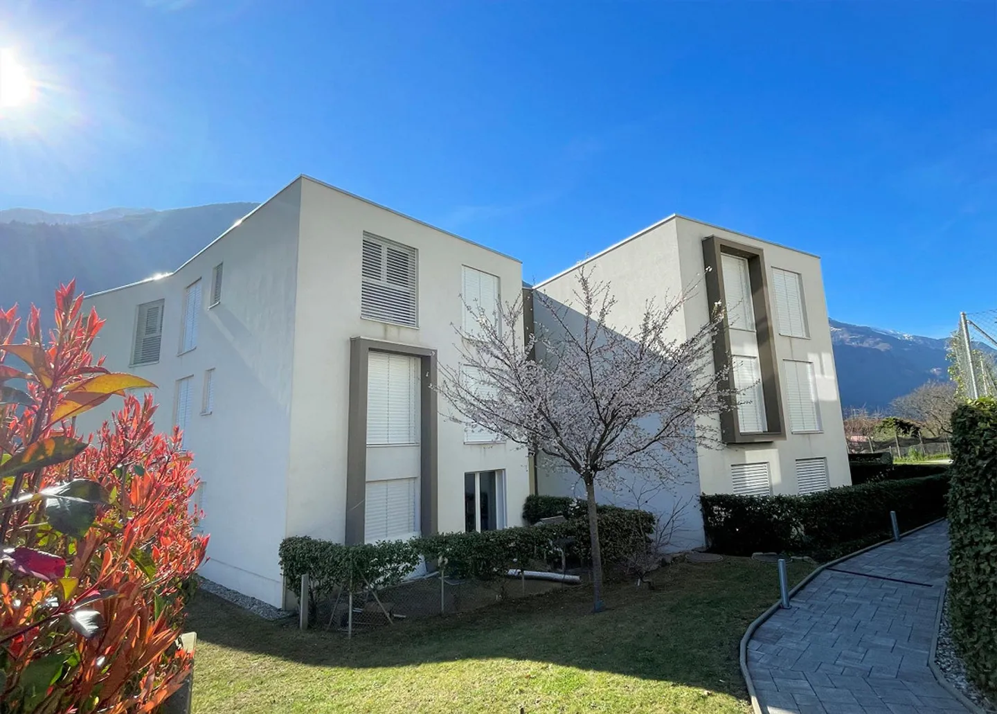 Nouvel appartement dans une élégante résidence dans un quartier pratique et calme - Photo 4 sur 13
