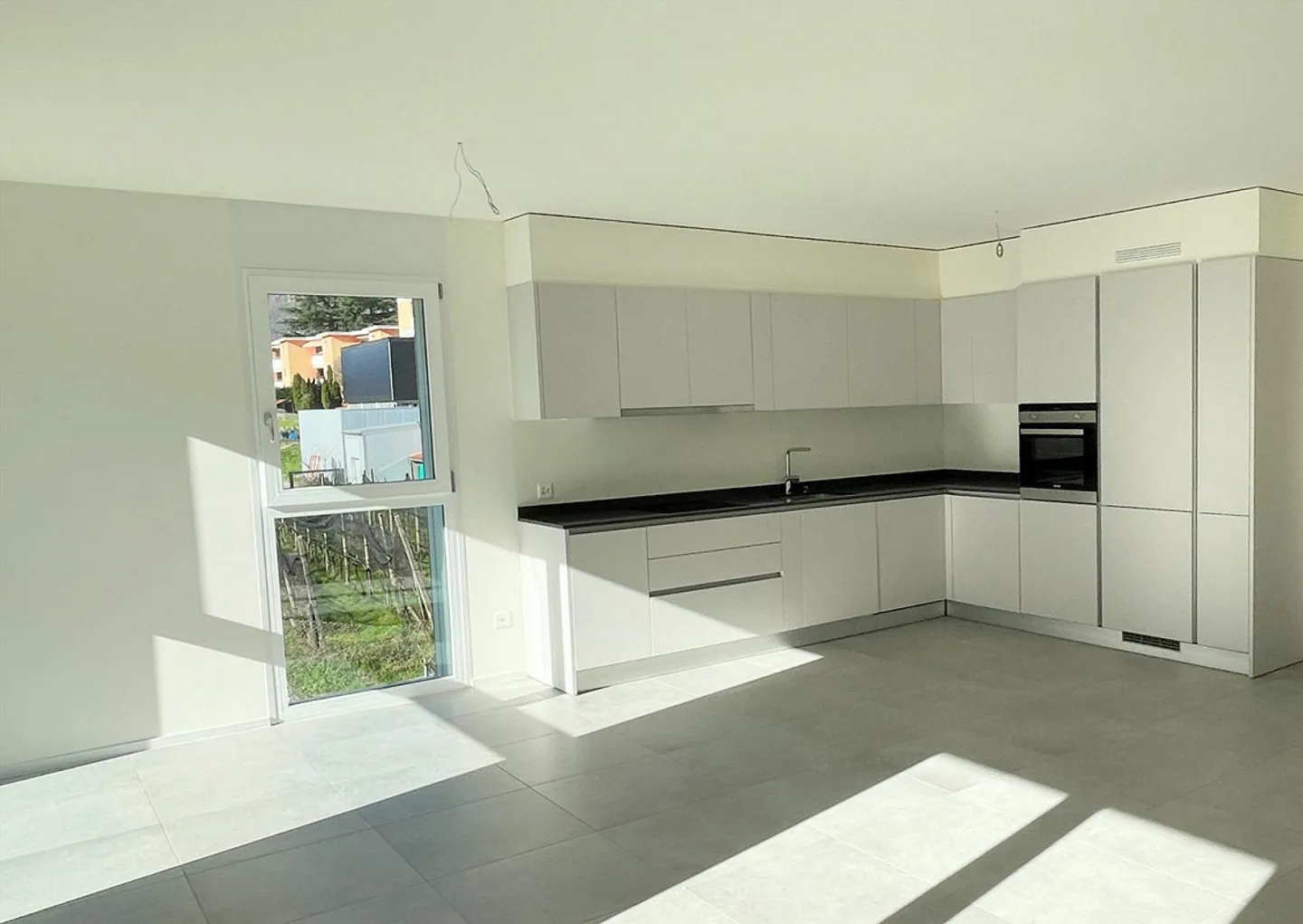 Nouvel appartement dans une élégante résidence dans un quartier pratique et calme - Photo 7 sur 13