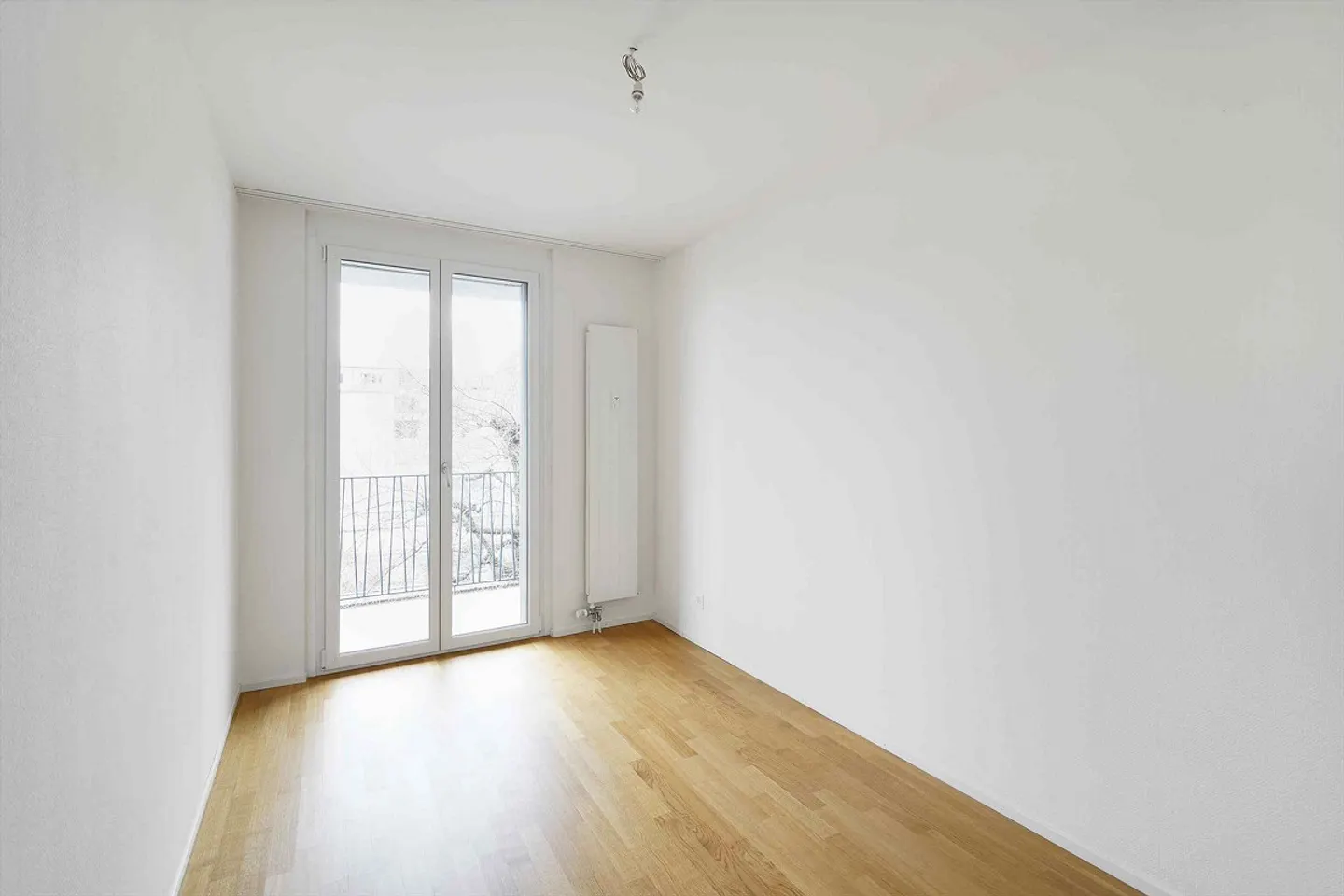 Modern Apartment Near Claraplatz - Photo 3 of 4