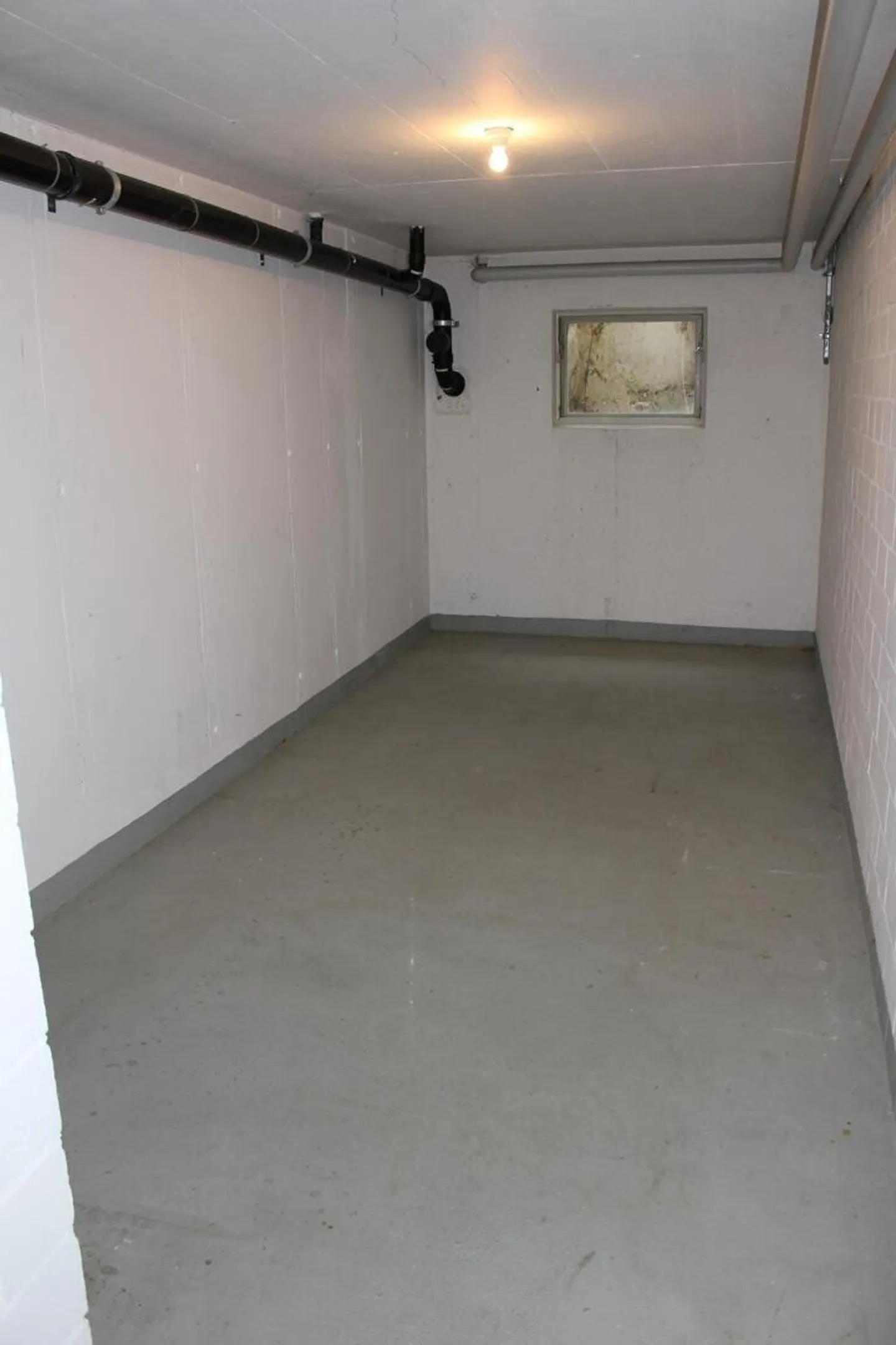 Craft Room of 15 m² Available Immediately - Photo 1 of 3