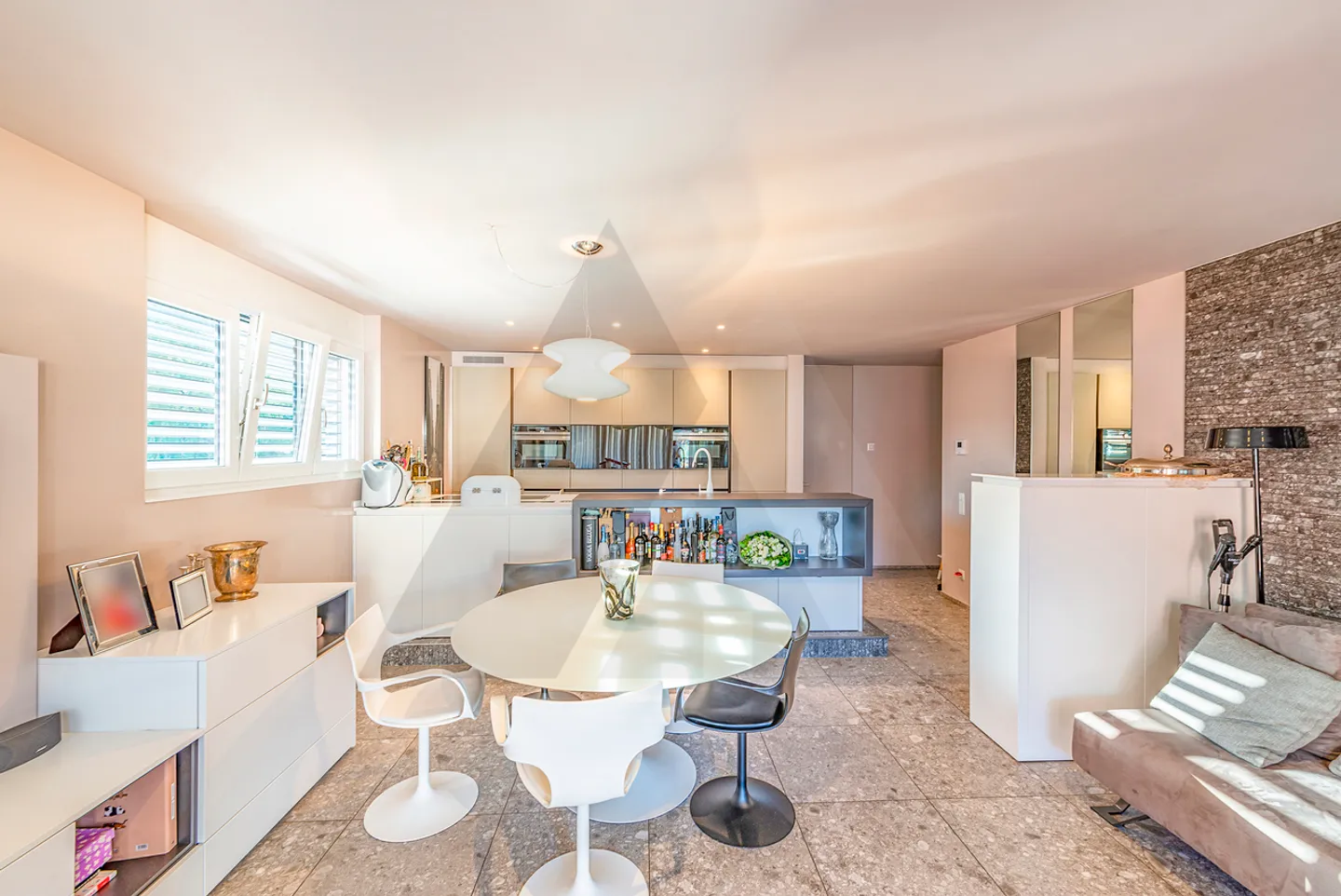 ELEGANTE APPARTAMENTO VICINO ALLA CITTÀ - Foto 3 di 12