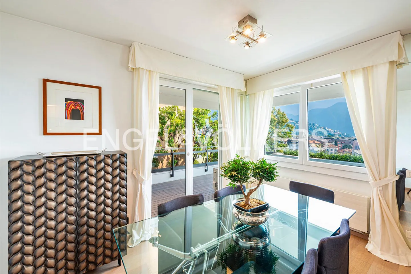 Vista lago e comfort a pochi passi dal centro di Lugano - Foto 5 di 13