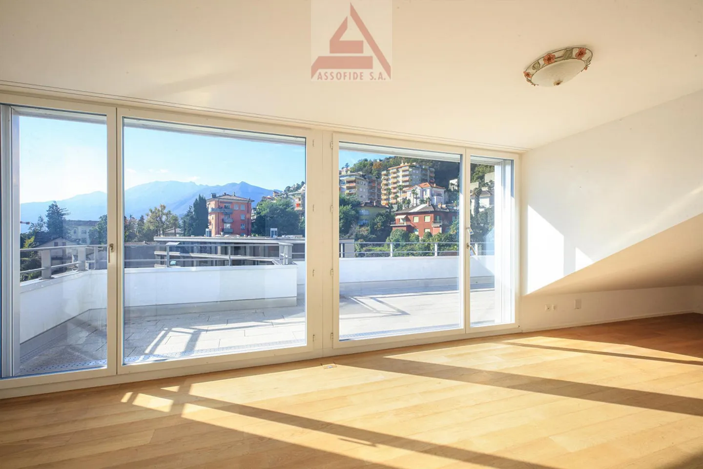 Splendido attico di 3.5 locali - Foto 6 di 8