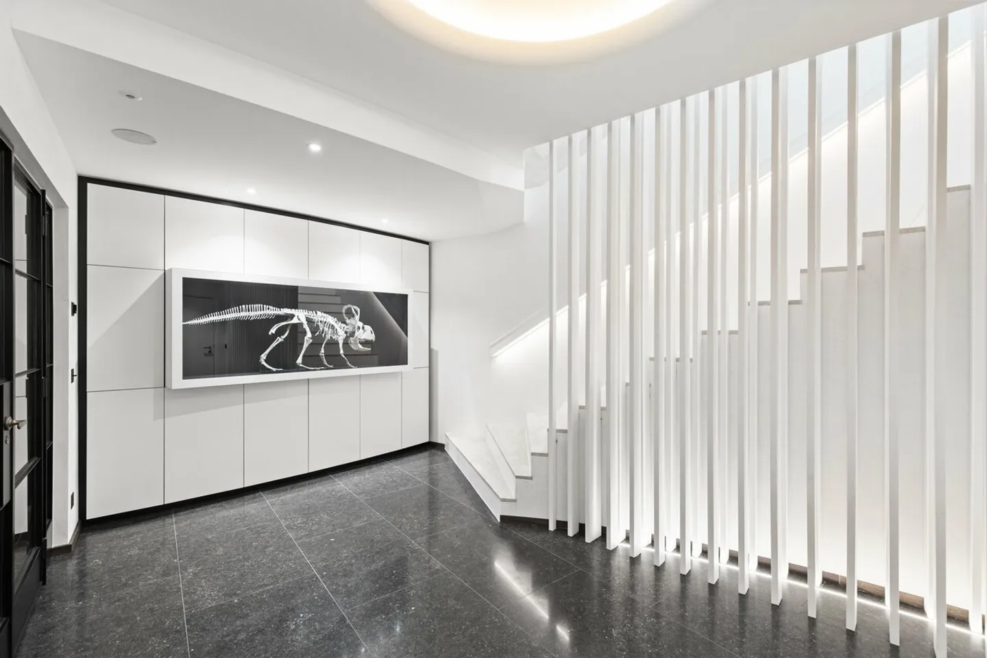 «Erhabene Architektenvilla am Wasser» - Foto 13 von 17