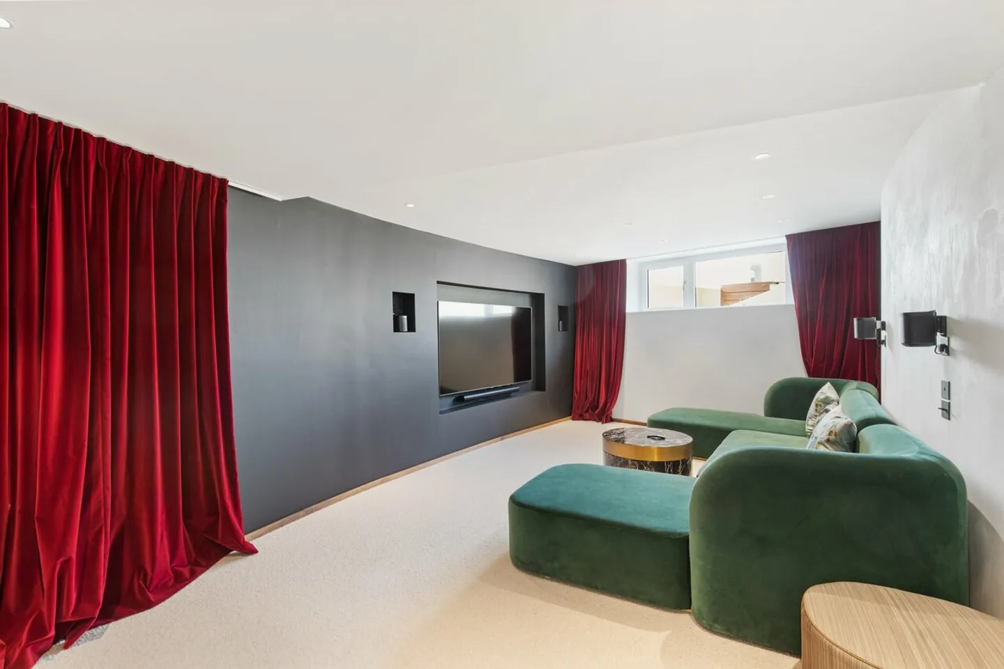 «Erhabene Architektenvilla am Wasser» - Foto 14 von 17