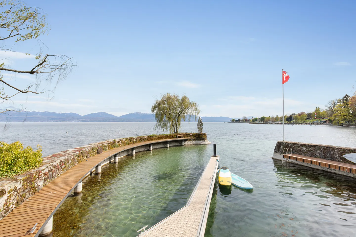 «Erhabene Architektenvilla am Wasser» - Foto 16 von 17