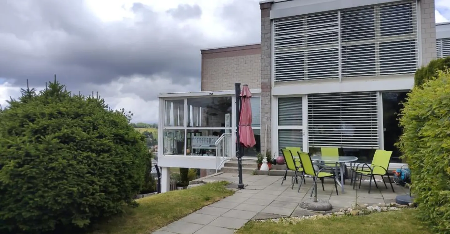 6-room adjoining house - Photo 2 of 12