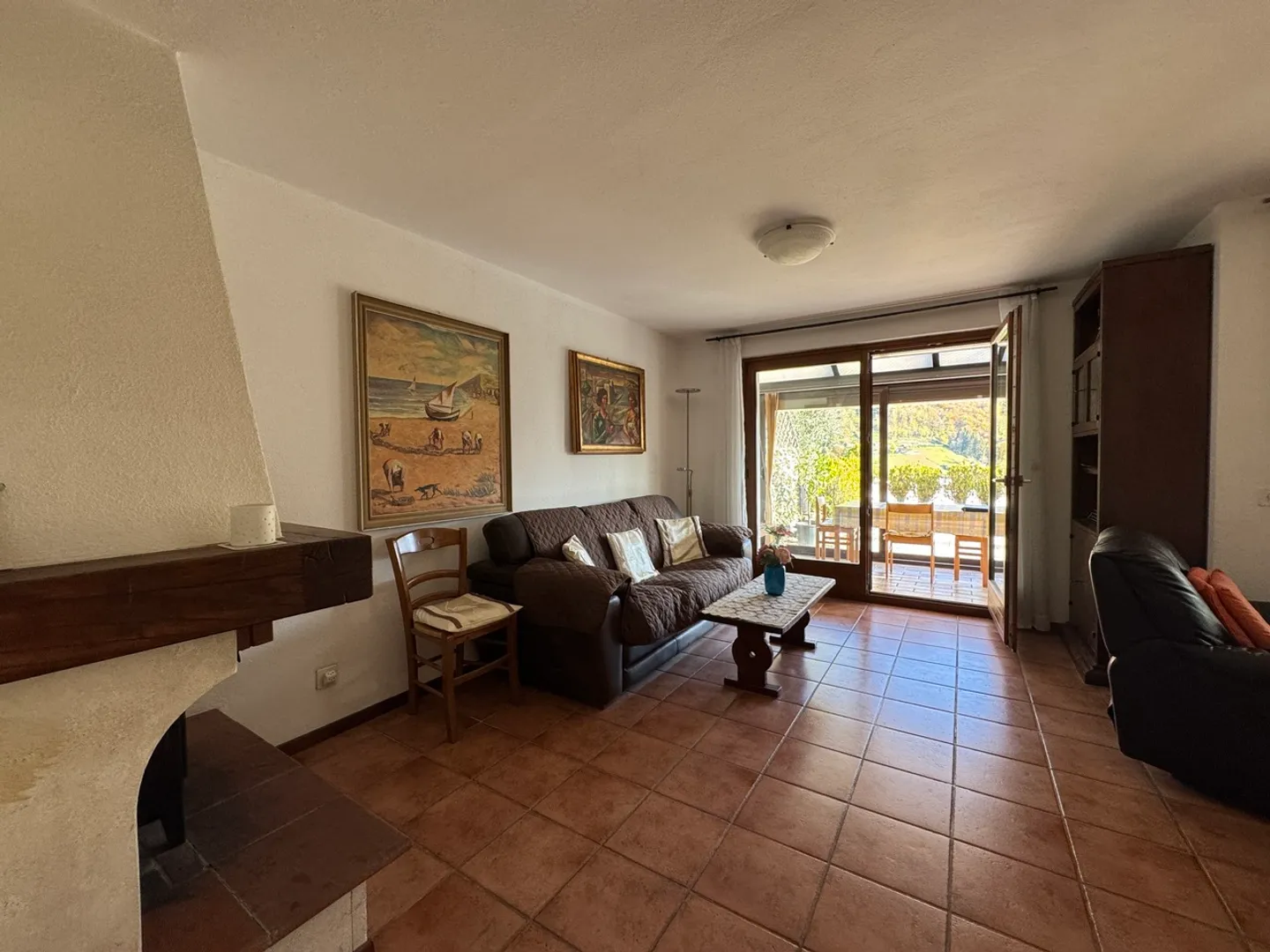 Part of a semi-detached house with spectacular views - Photo 5 of 15