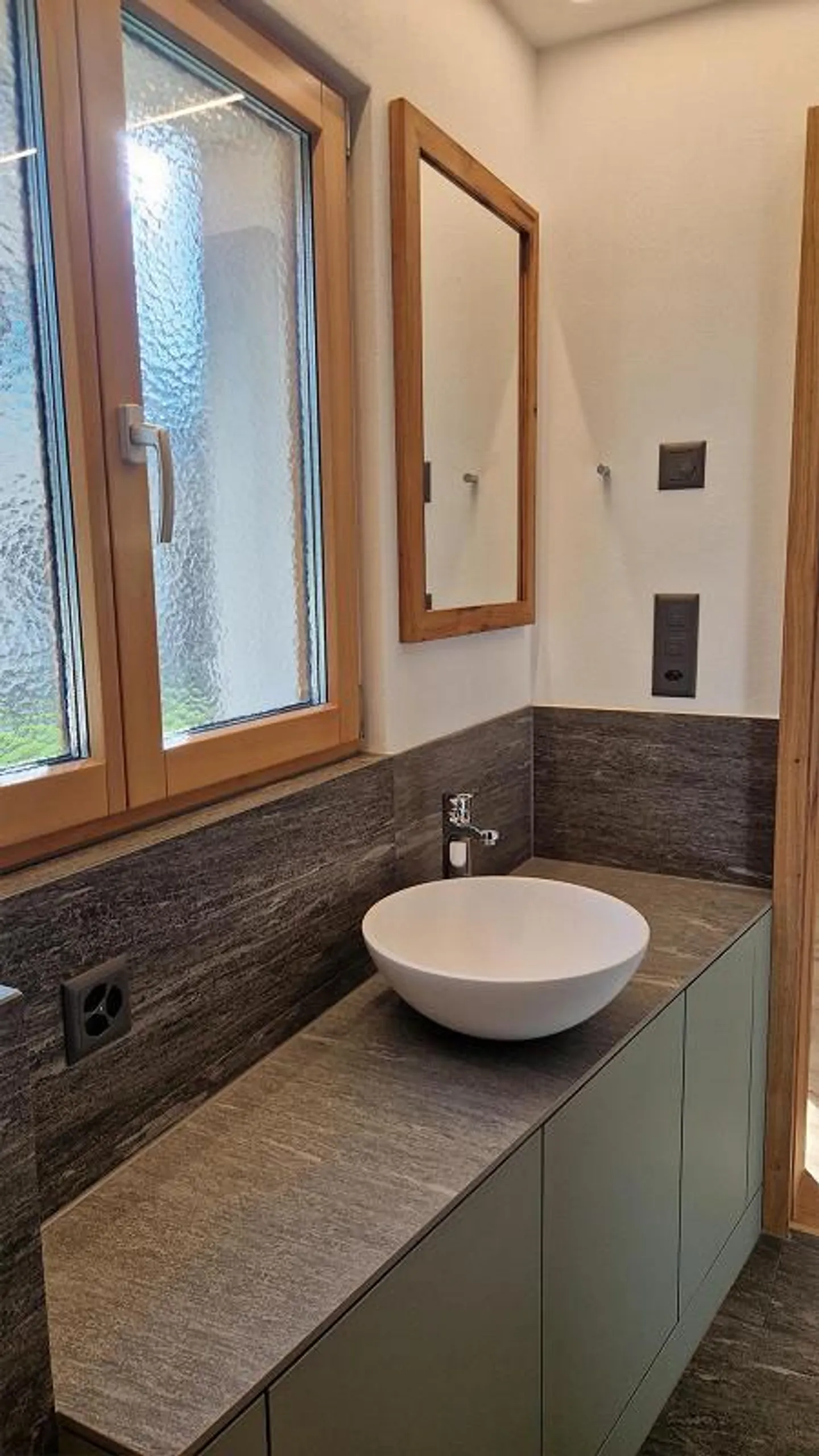 Charming 2.5-room apartment in a quiet location in Degen - Photo 5 of 12