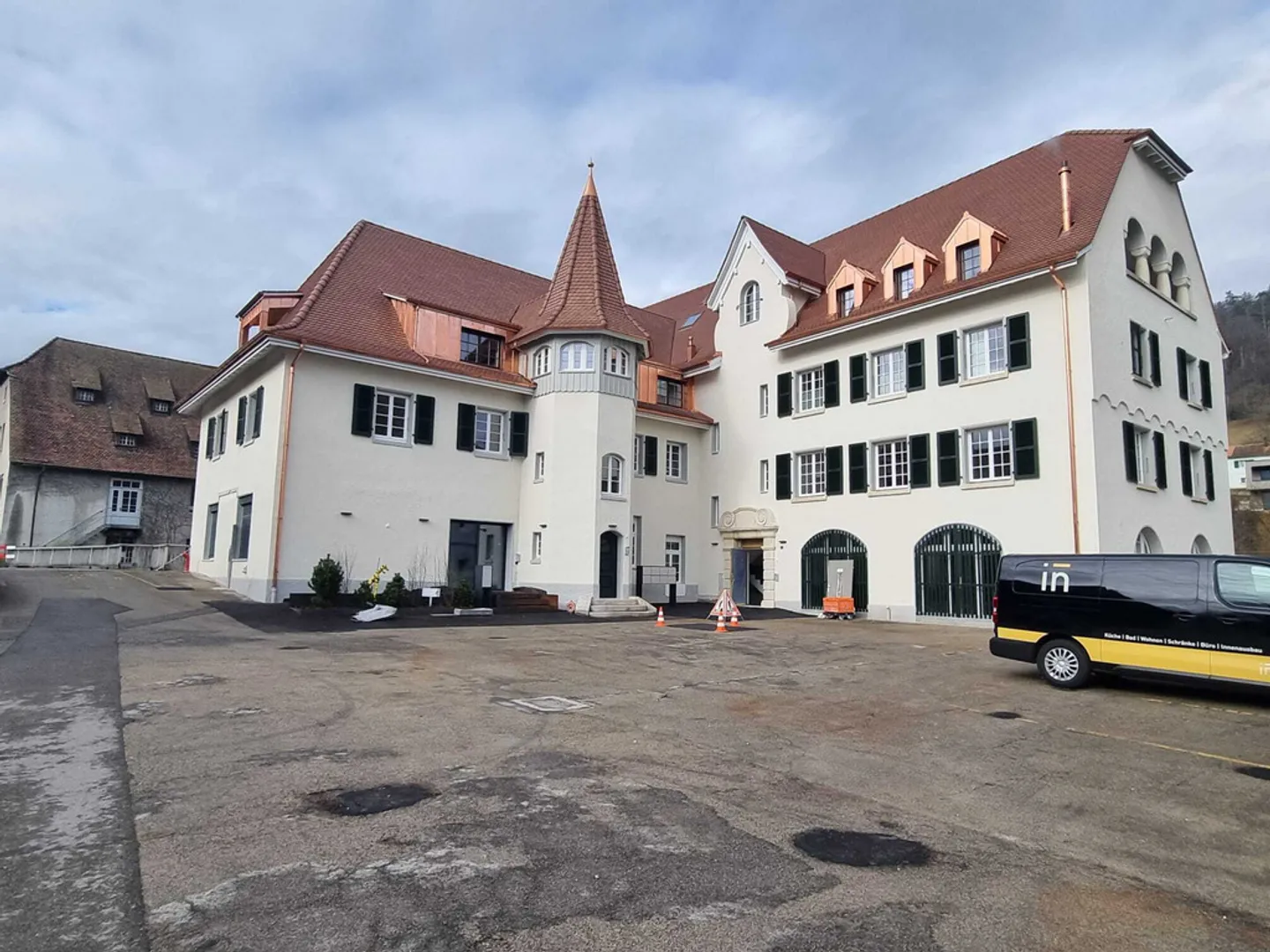 Erstvermietung nach Totalsanierung: wohnen mit Sicht auf die Birs - Foto 1 von 8