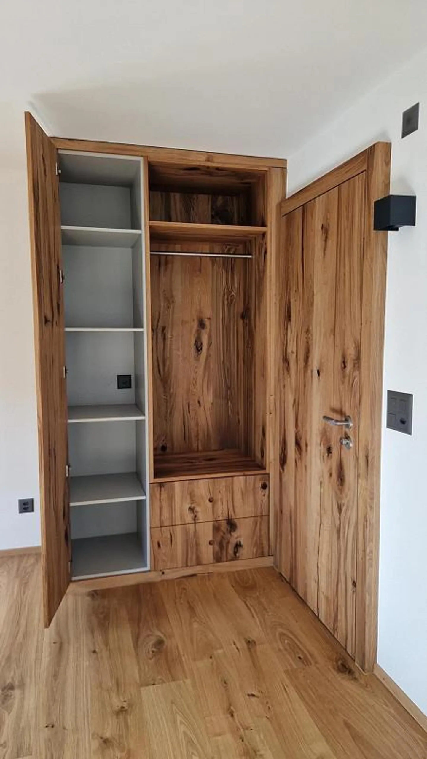 Charming 2.5-room apartment in a quiet location in Degen - Photo 9 of 12